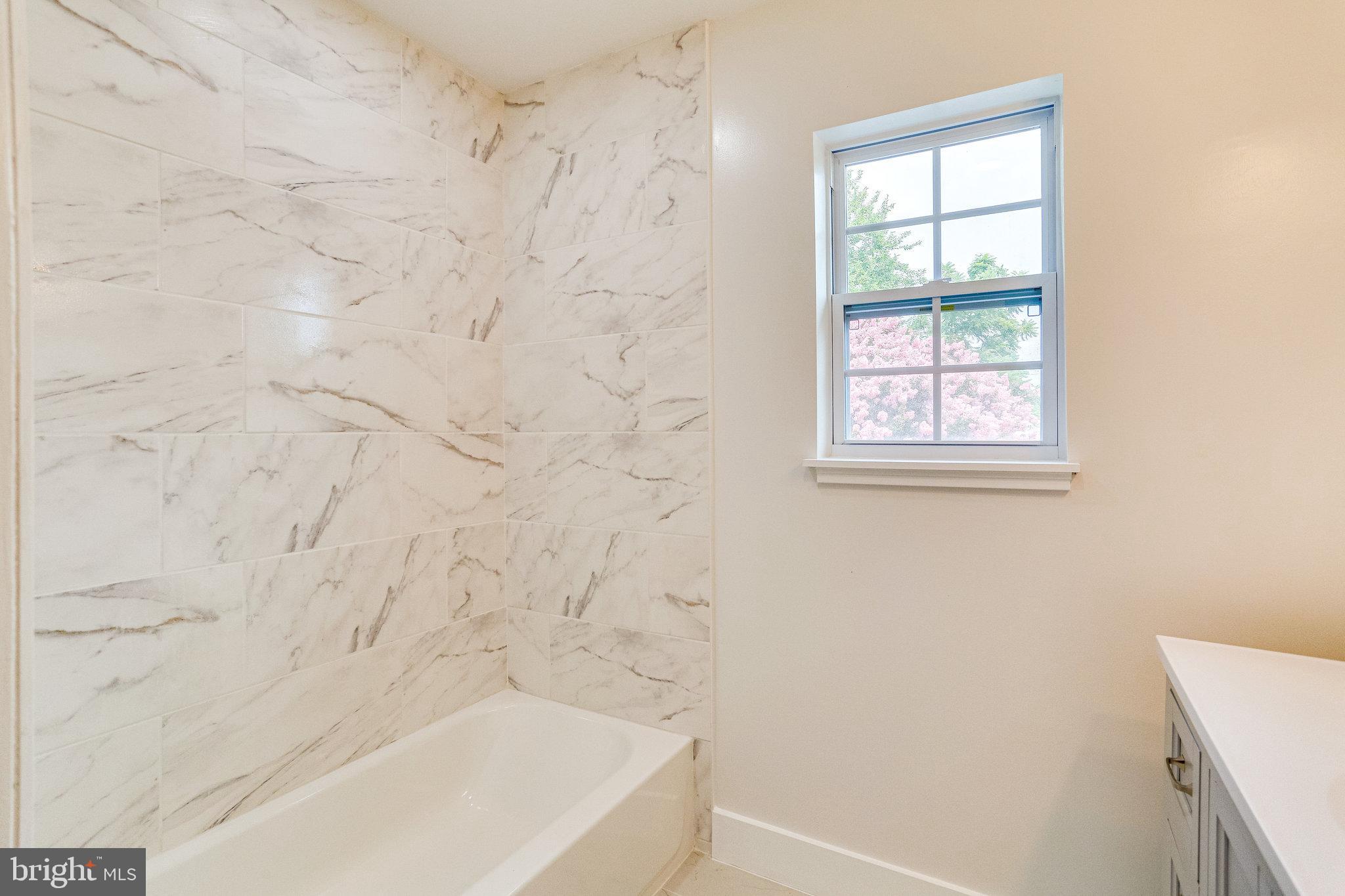 RIVERDALE PARK - Residential