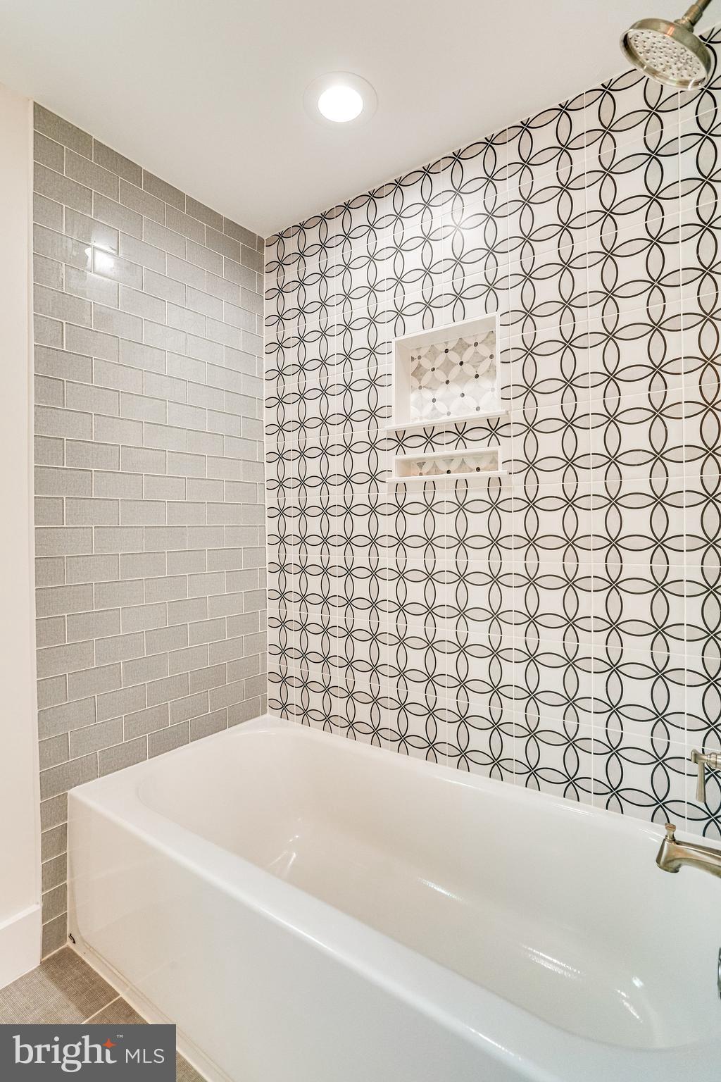 RIVERDALE PARK - Residential