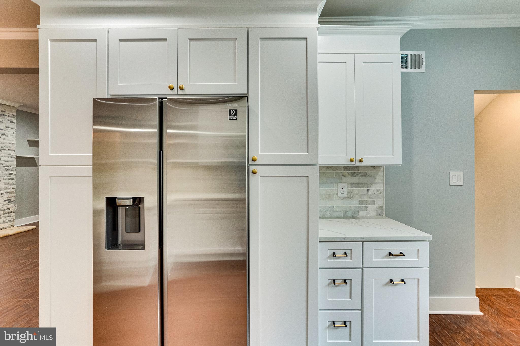 RIVERDALE PARK - Residential