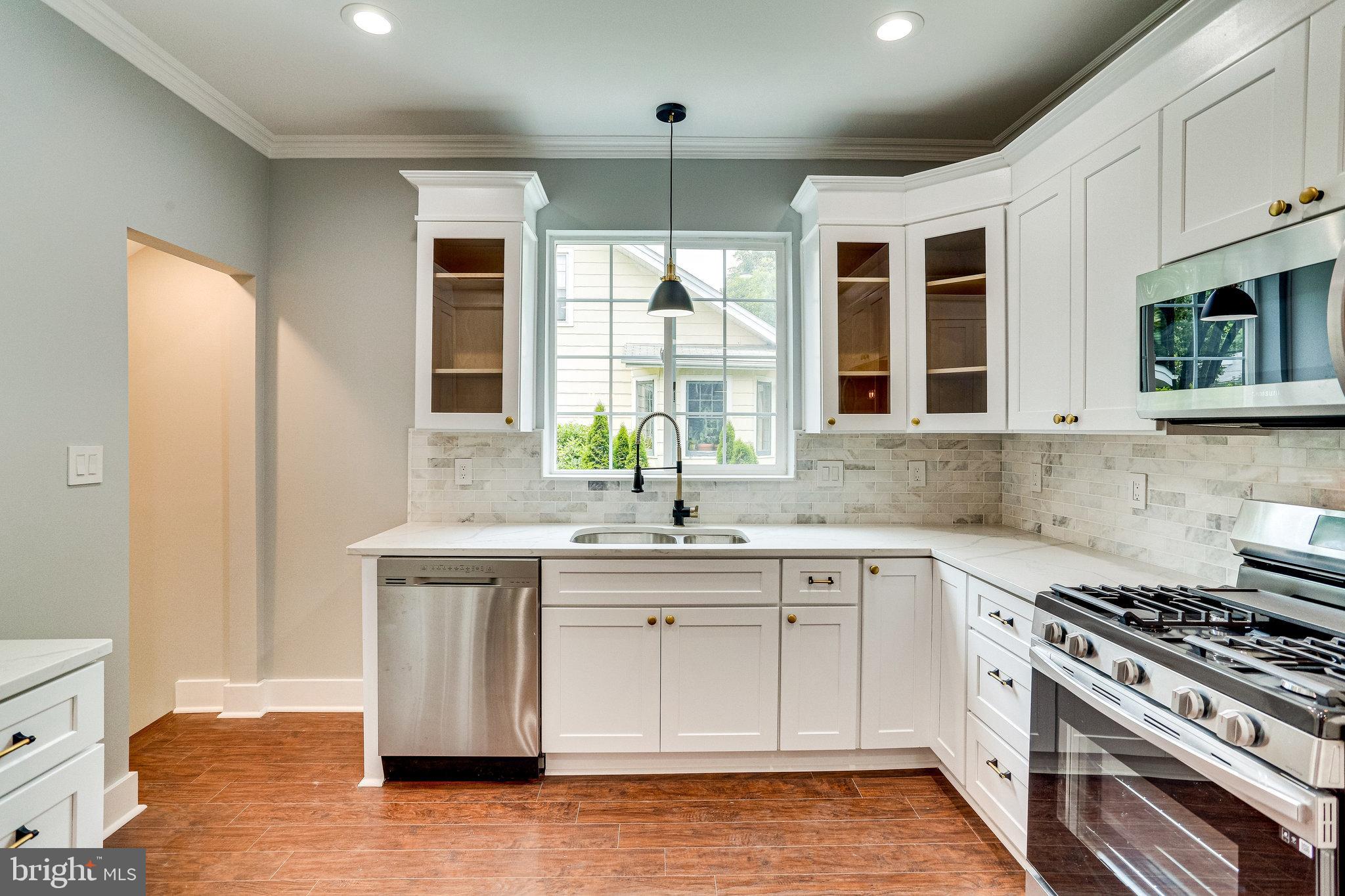 RIVERDALE PARK - Residential