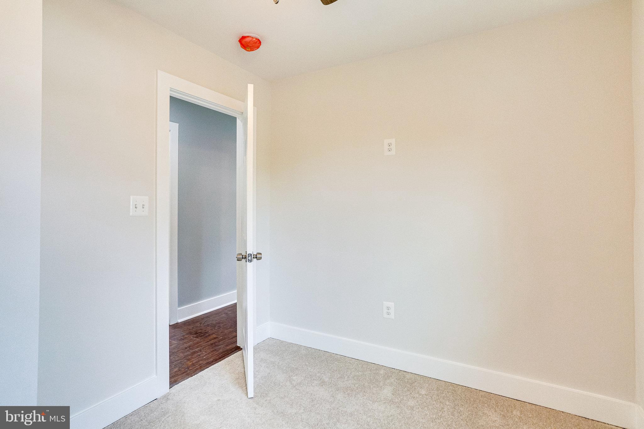 RIVERDALE PARK - Residential