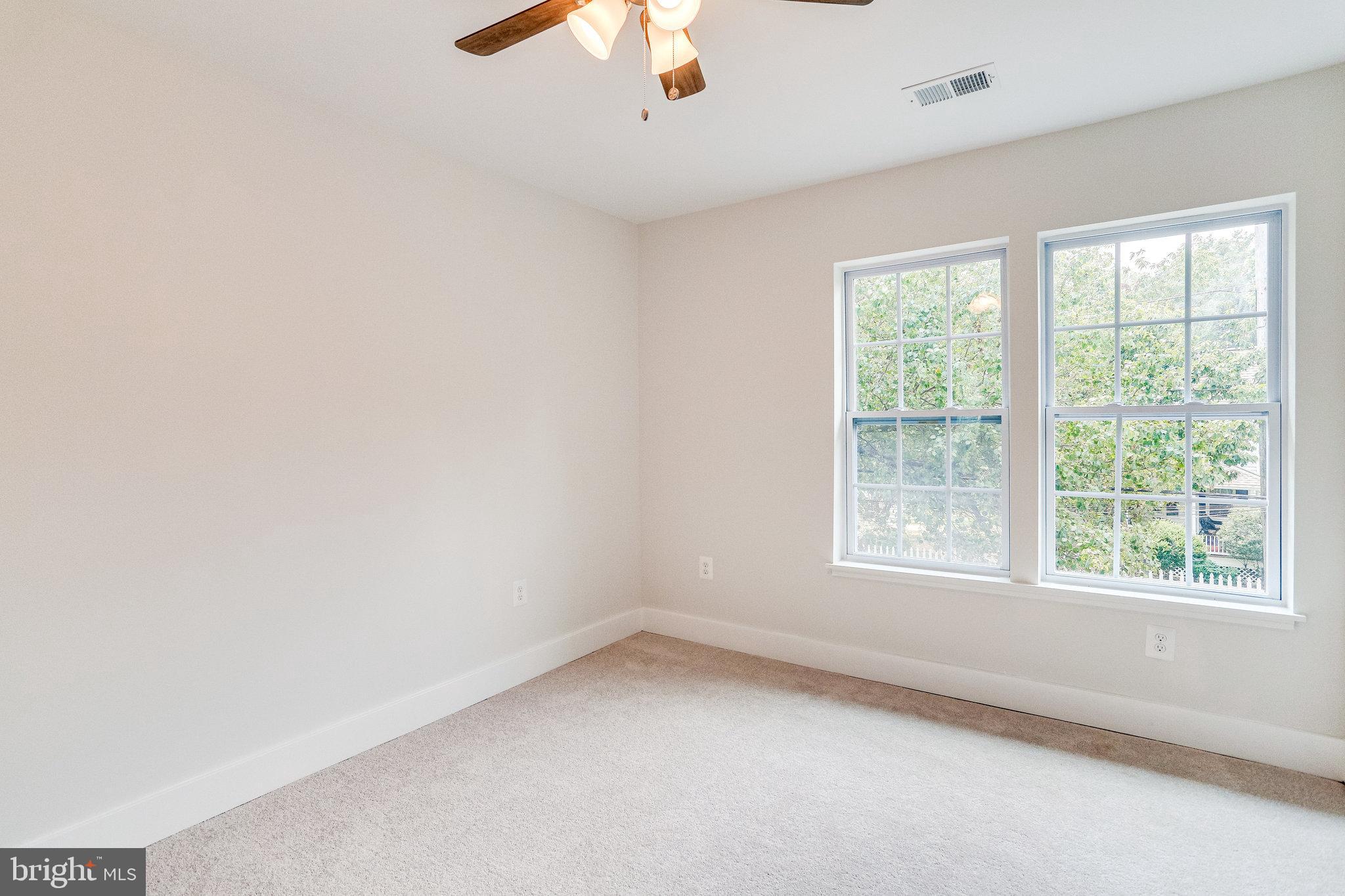 RIVERDALE PARK - Residential