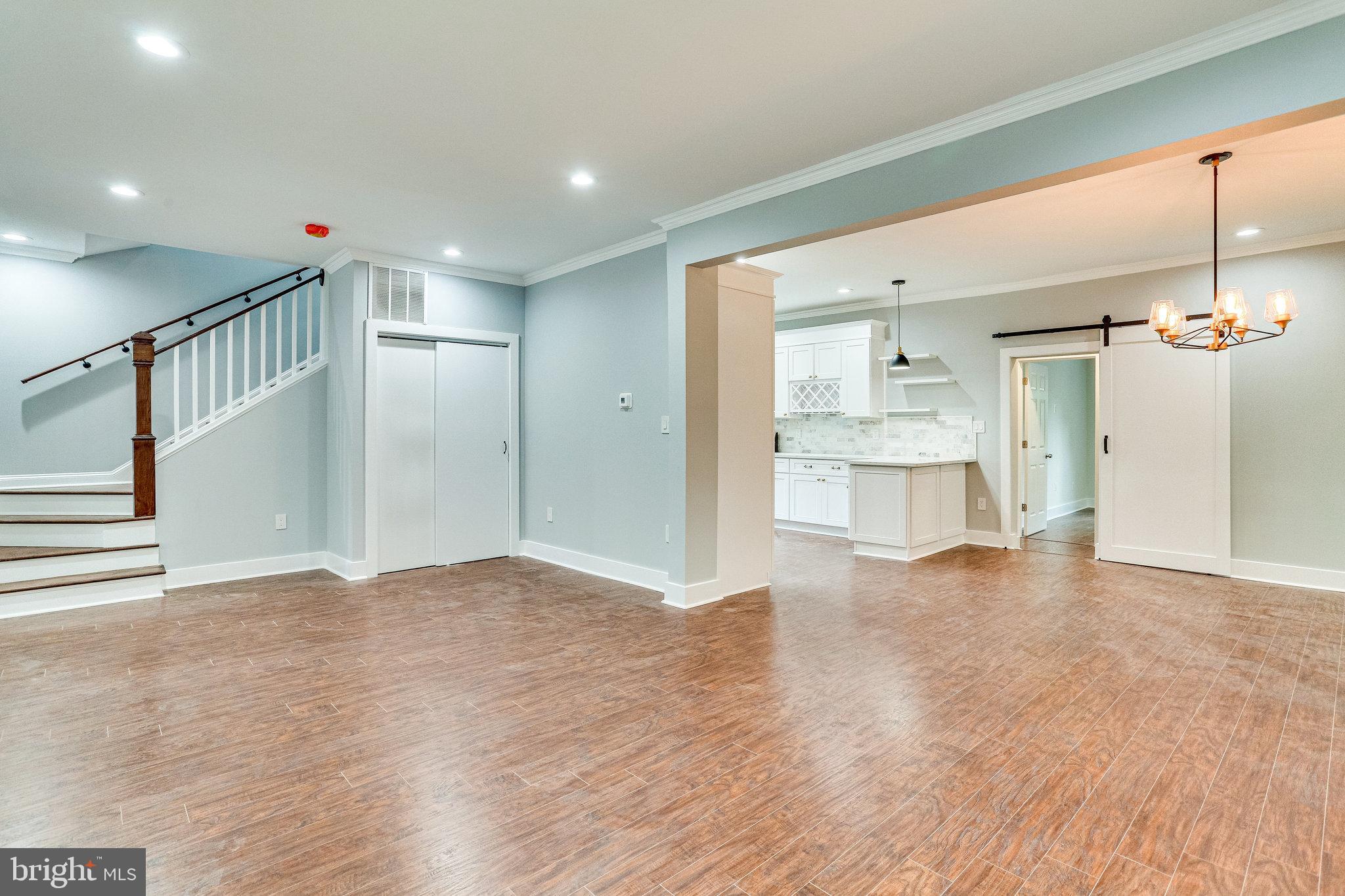 RIVERDALE PARK - Residential