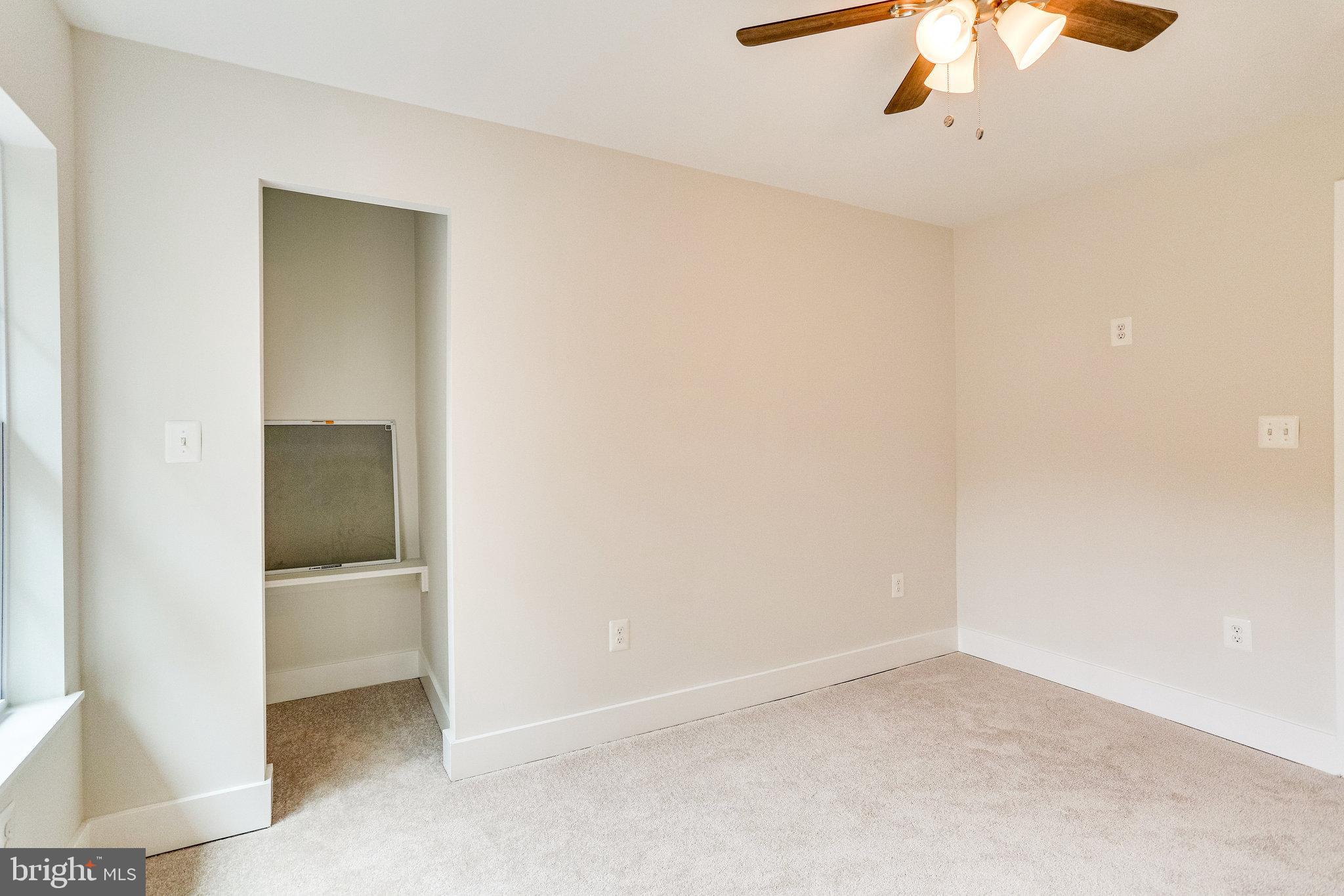 RIVERDALE PARK - Residential