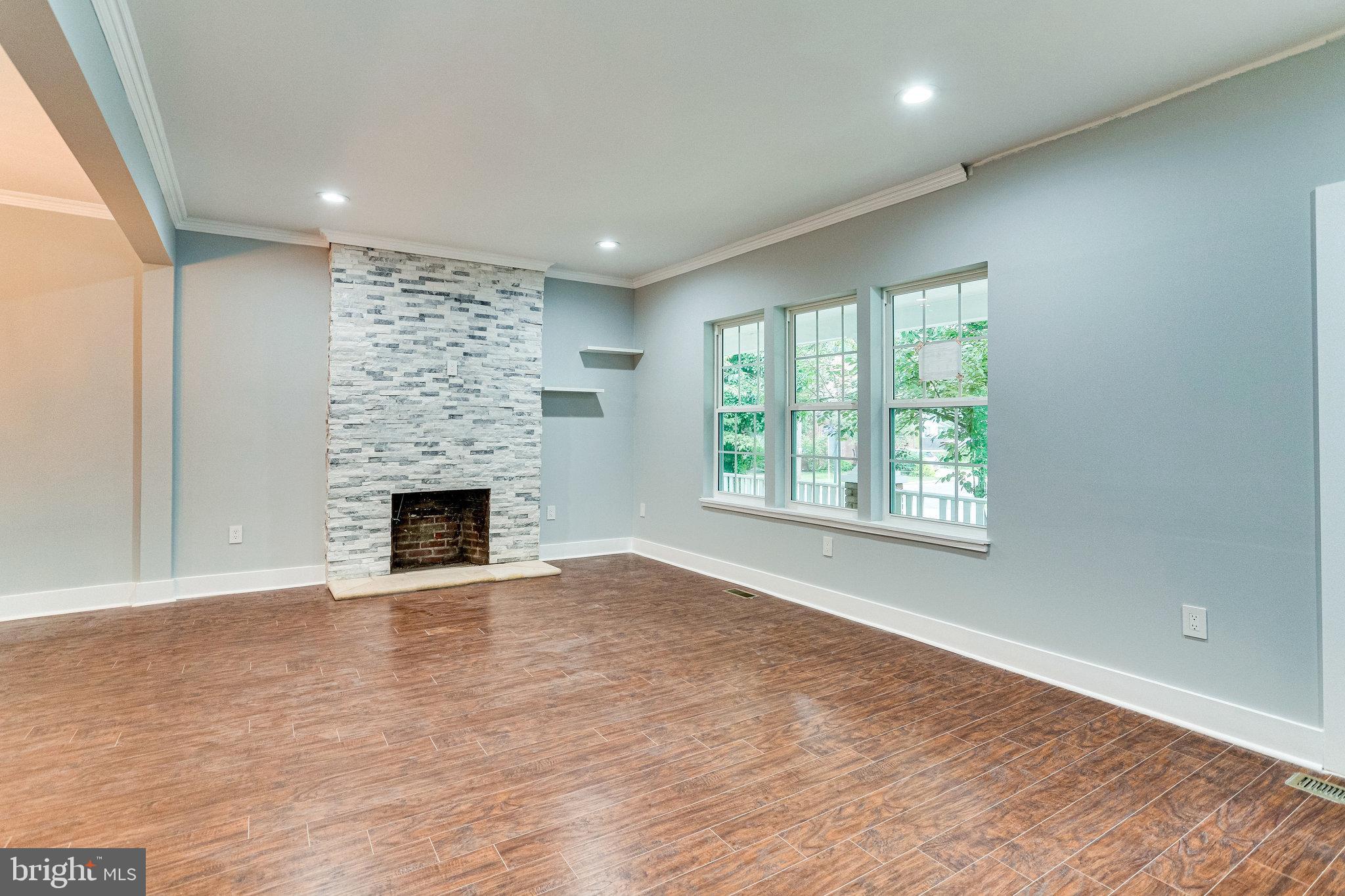 RIVERDALE PARK - Residential