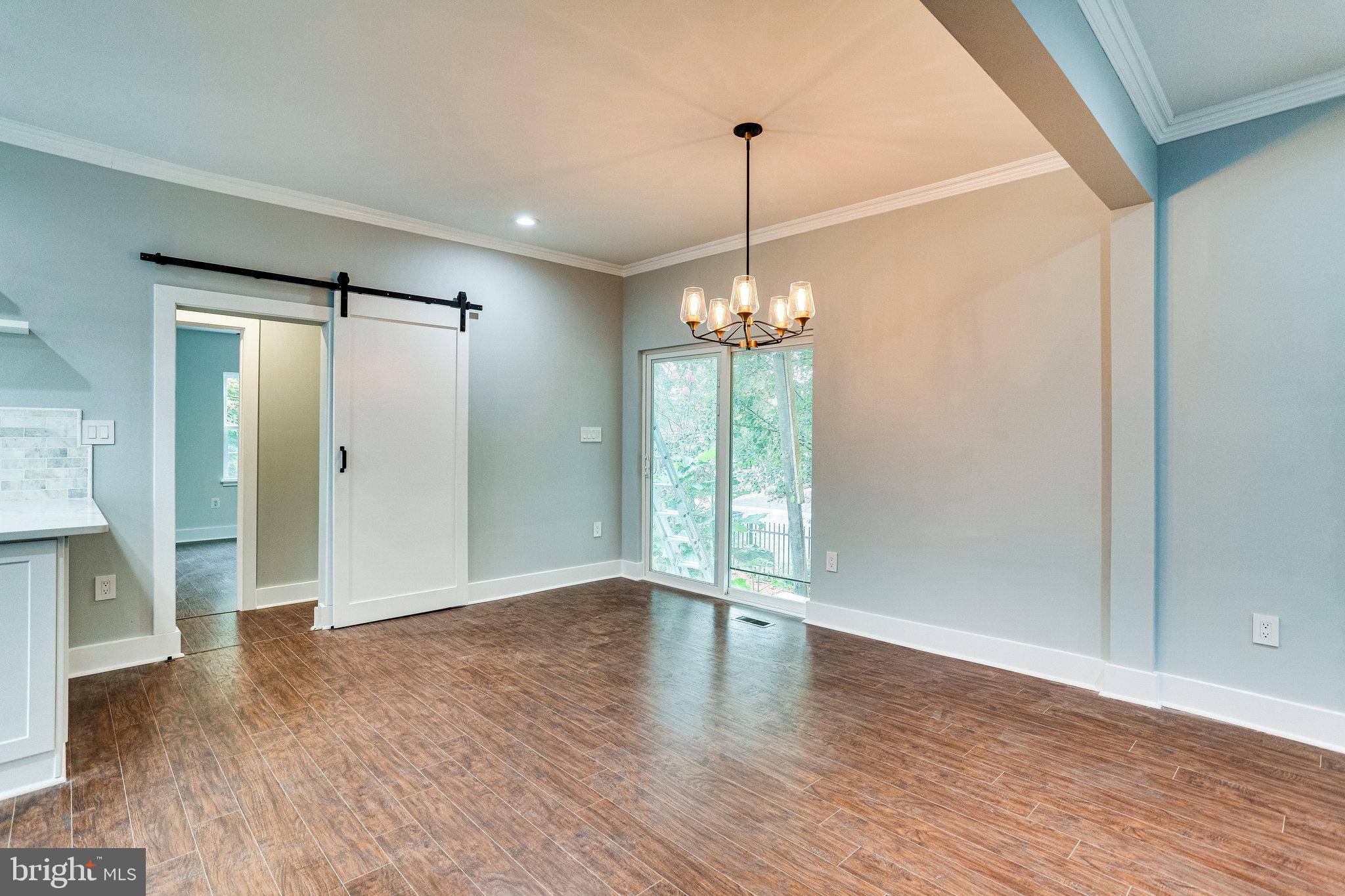 RIVERDALE PARK - Residential