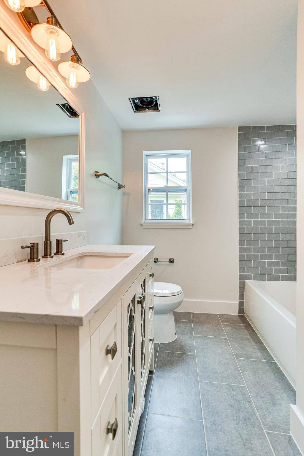 RIVERDALE PARK - Residential