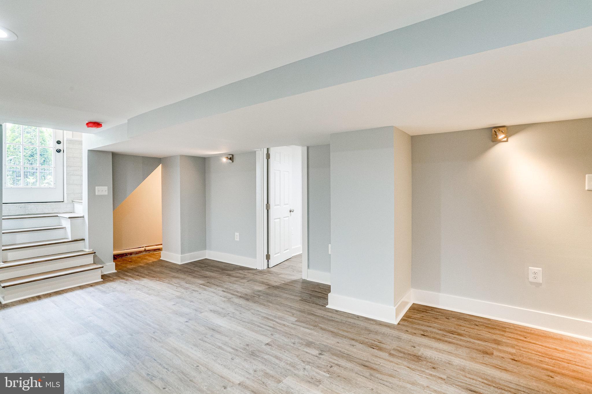 RIVERDALE PARK - Residential