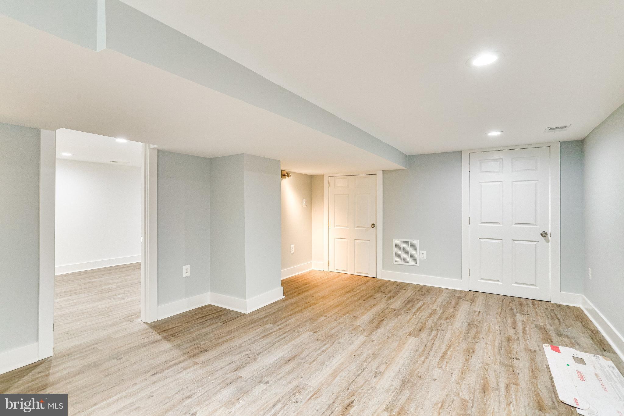 RIVERDALE PARK - Residential