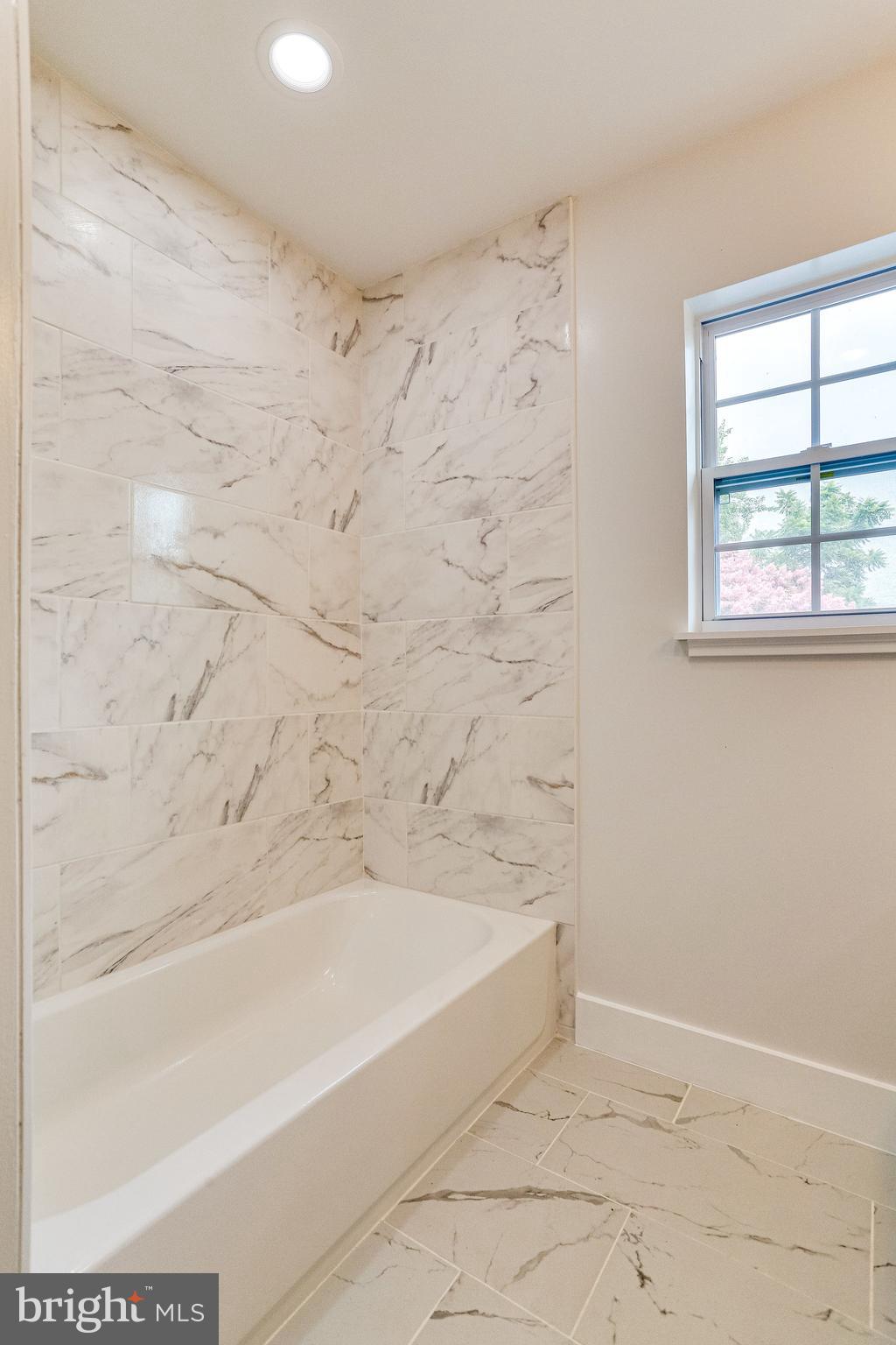 RIVERDALE PARK - Residential