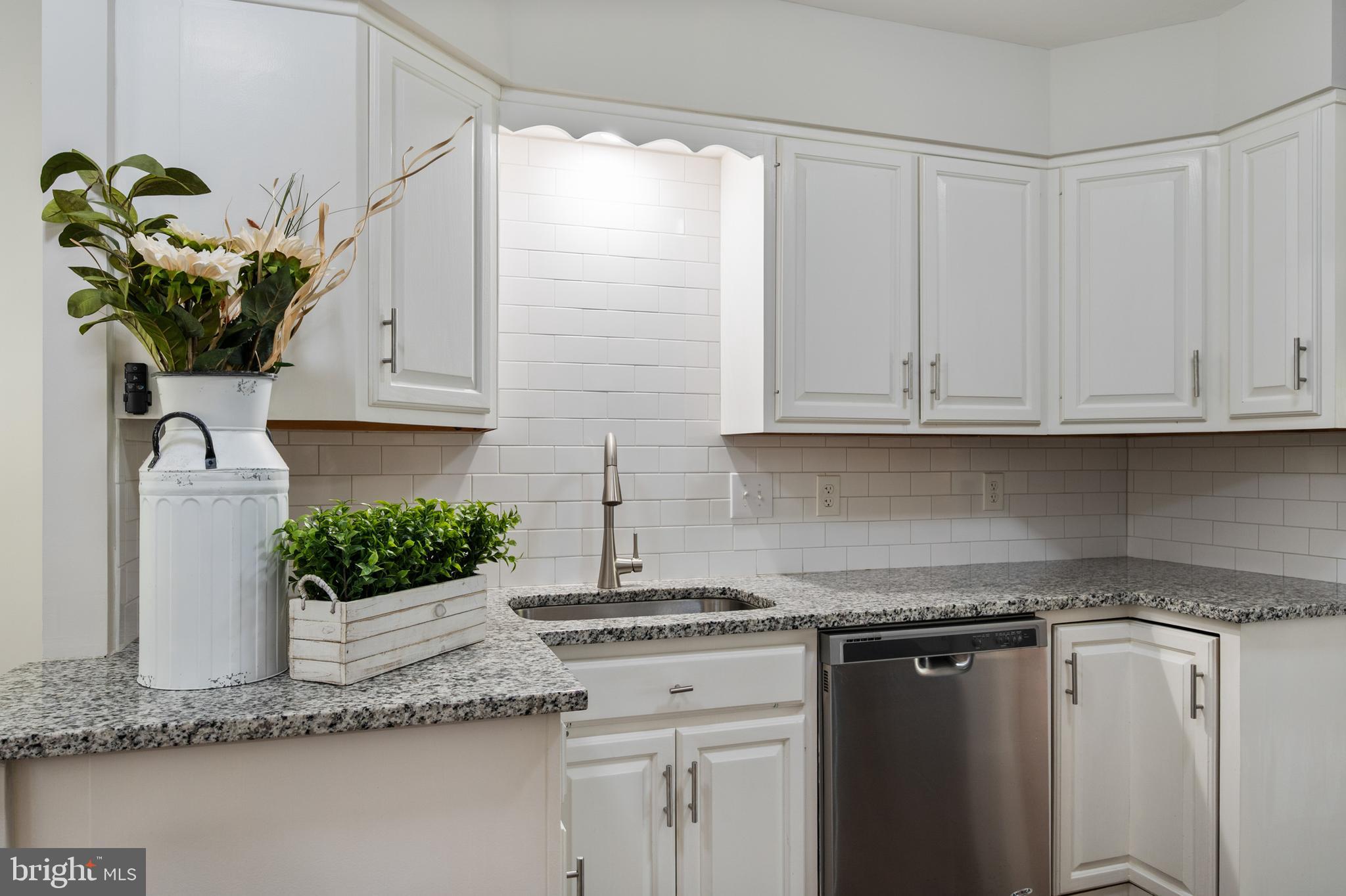 LAKE ARROWHEAD - Residential