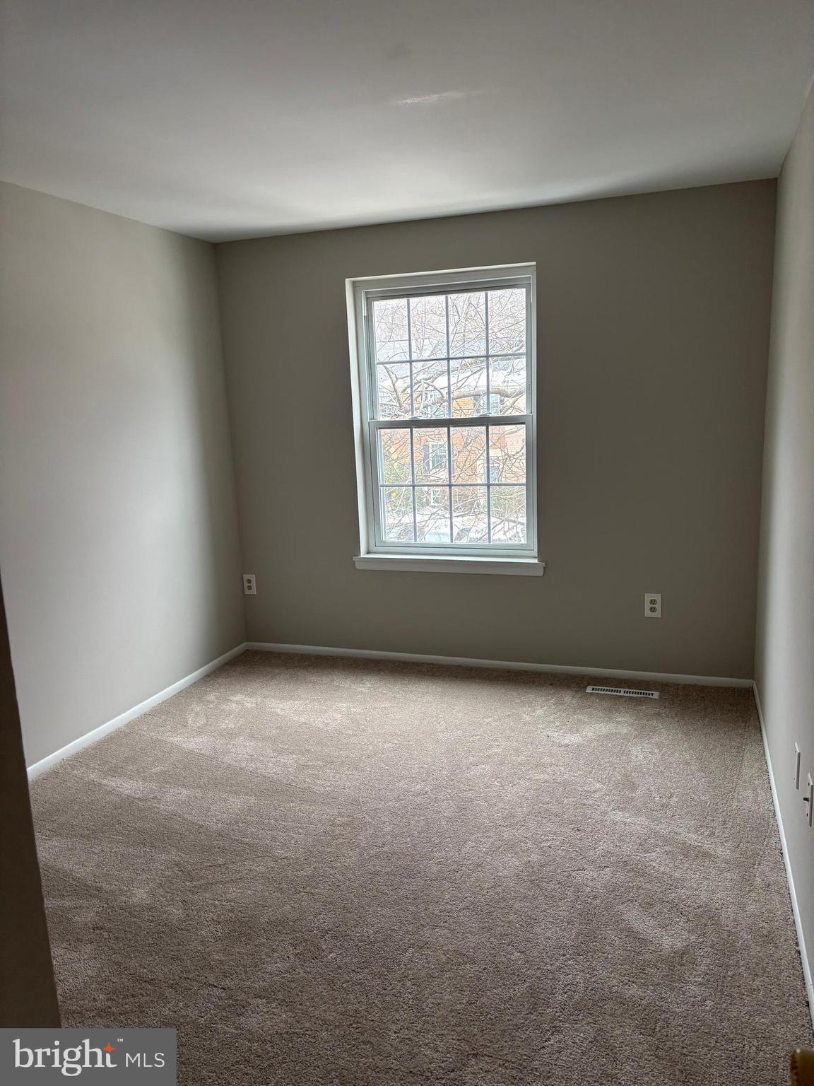 HICKORY HOLLOW - Residential