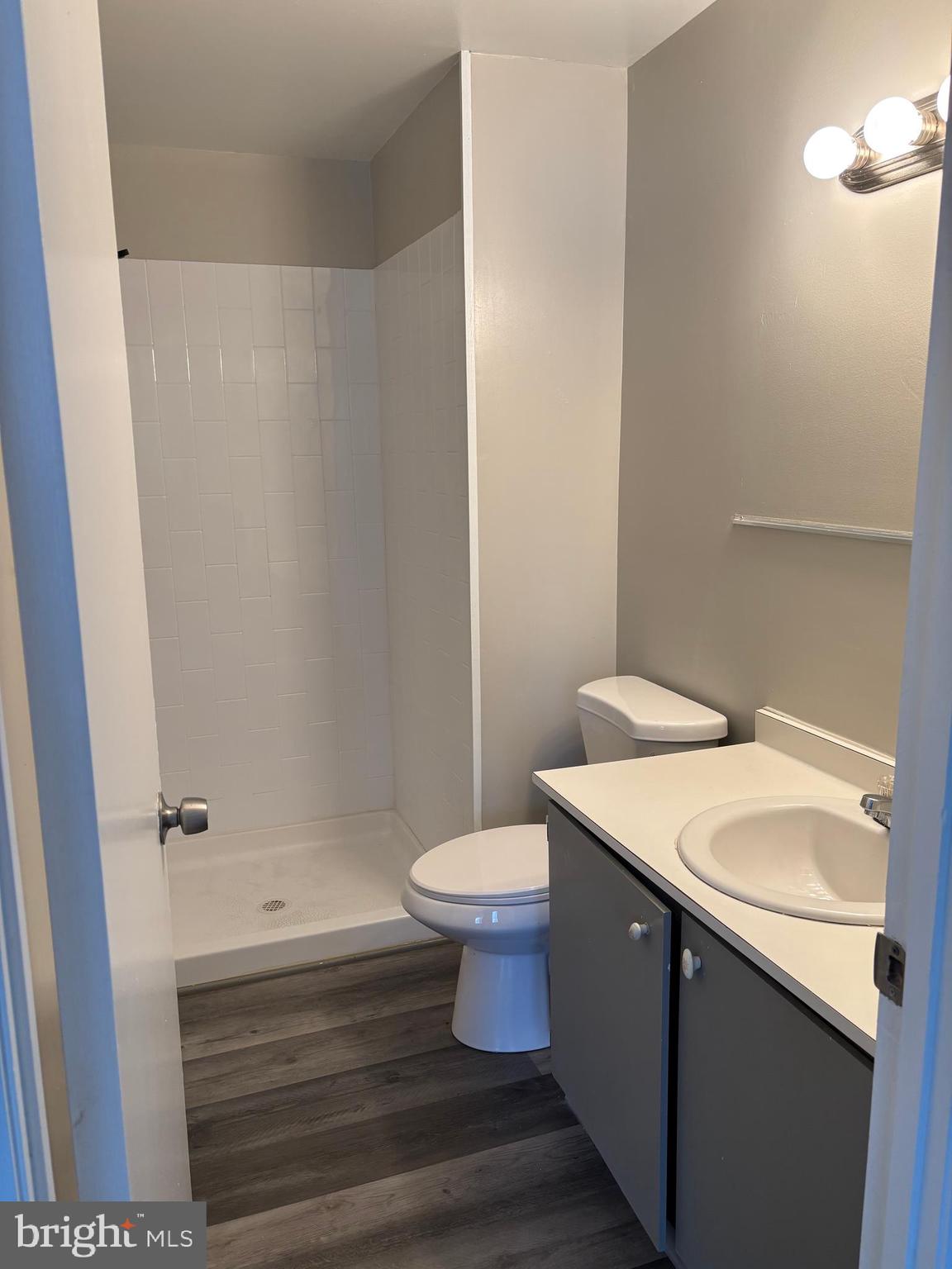 HICKORY HOLLOW - Residential