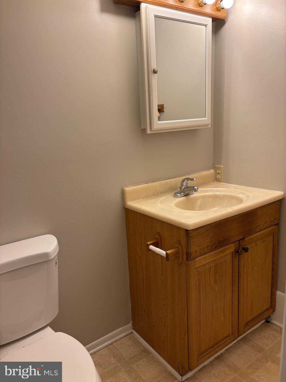 HICKORY HOLLOW - Residential