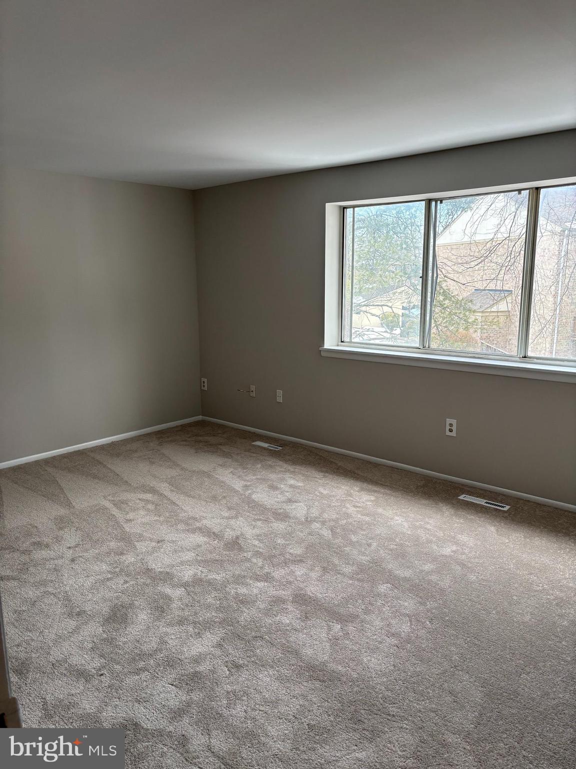 HICKORY HOLLOW - Residential