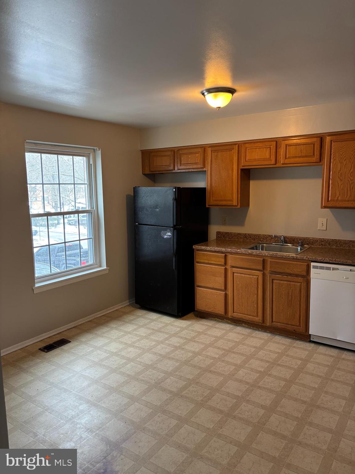 HICKORY HOLLOW - Residential