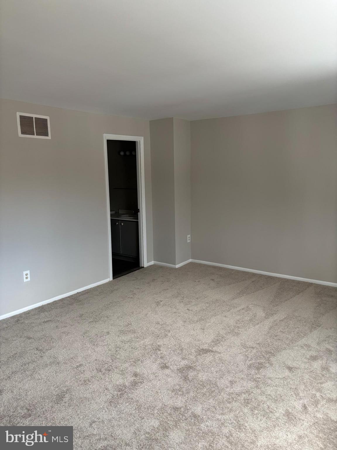 HICKORY HOLLOW - Residential