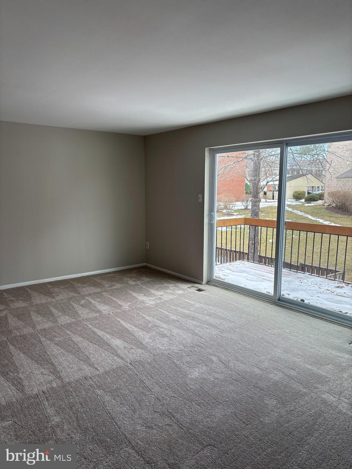 HICKORY HOLLOW - Residential