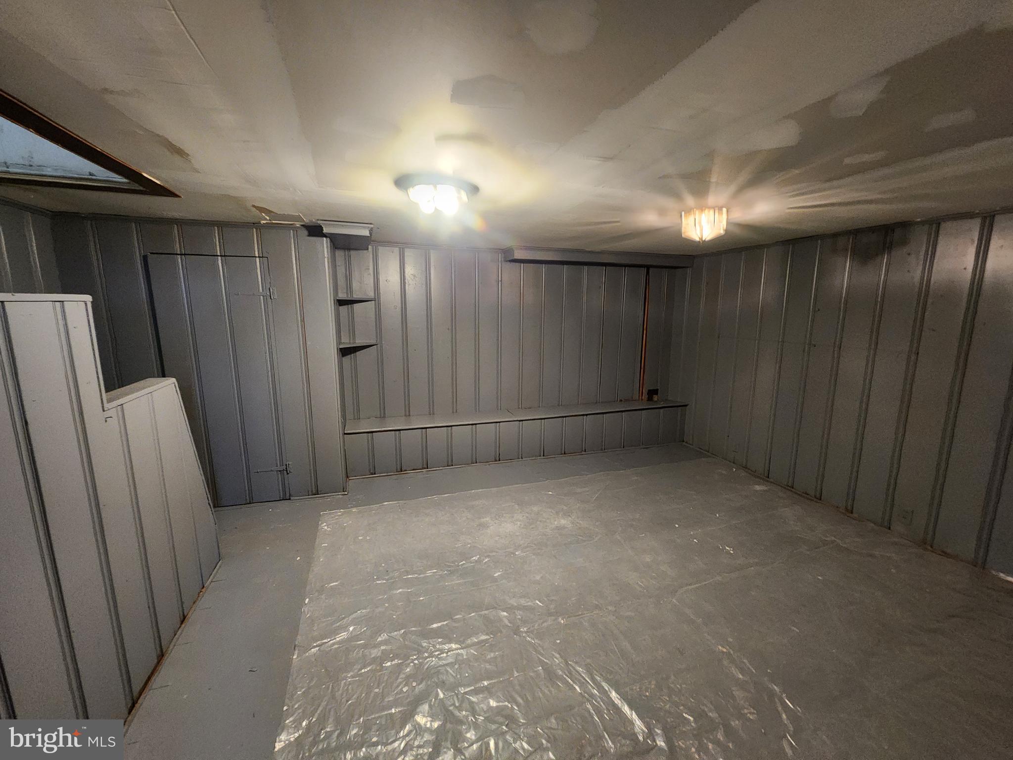 WOODMERE - Residential