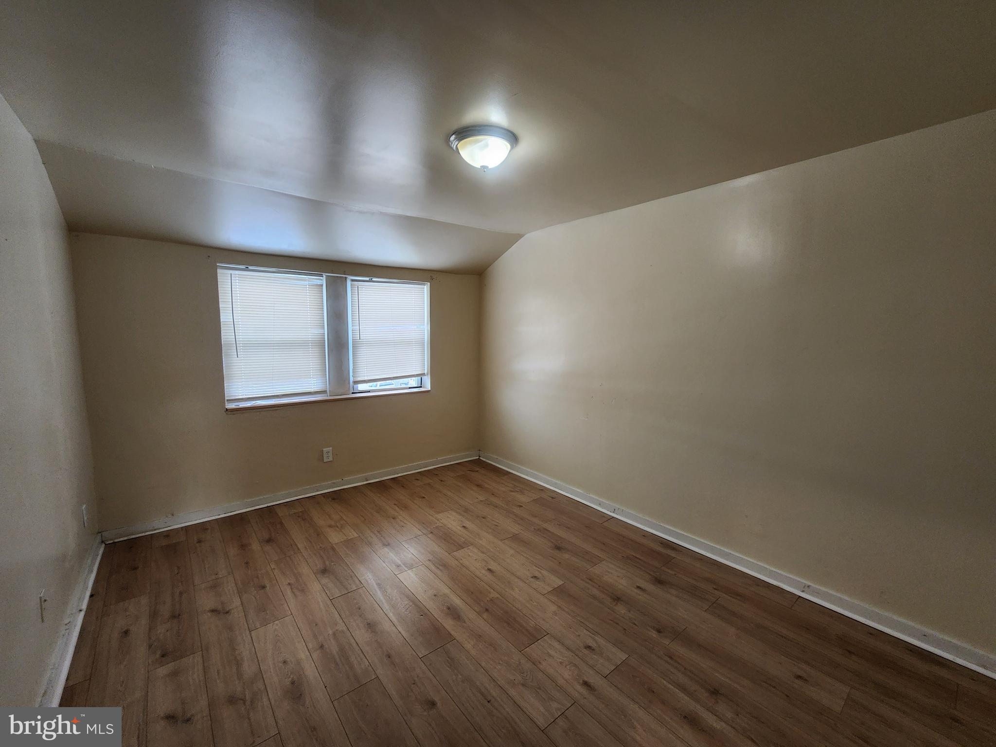 WOODMERE - Residential