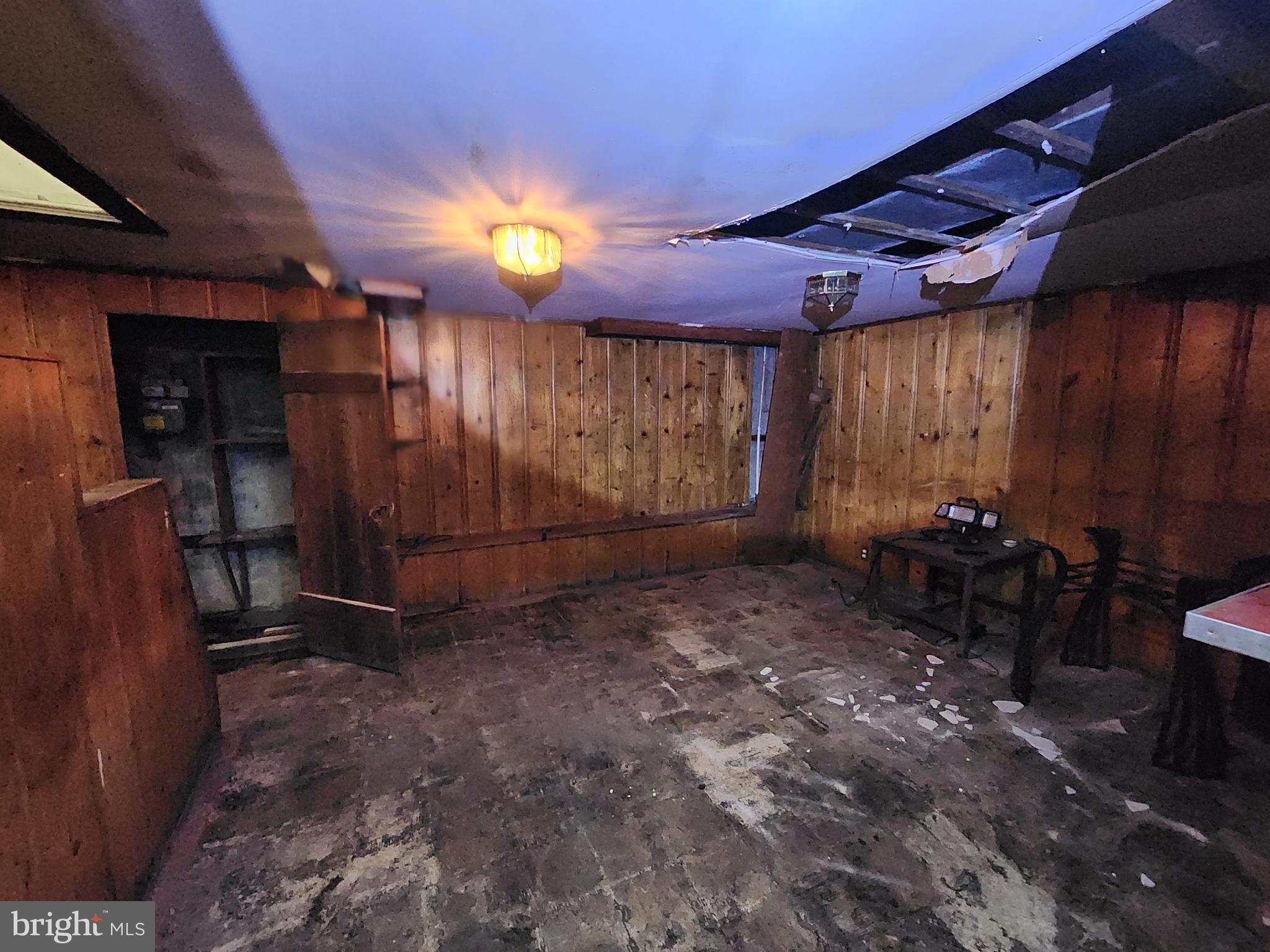 WOODMERE - Residential