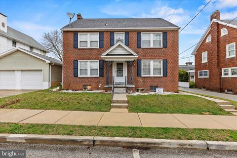 Photo of 33 N Adams Street, YORK, PA 17404 (MLS # PAYK2099524)