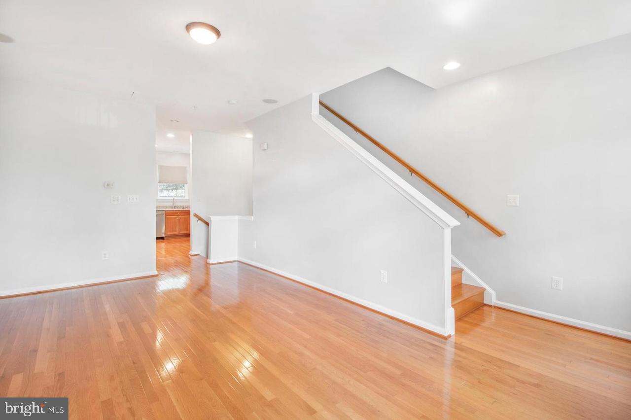 99 DANBURY STREET SW