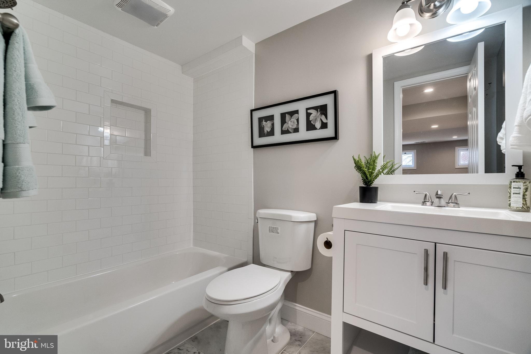 WARWICK VILLAGE - Residential