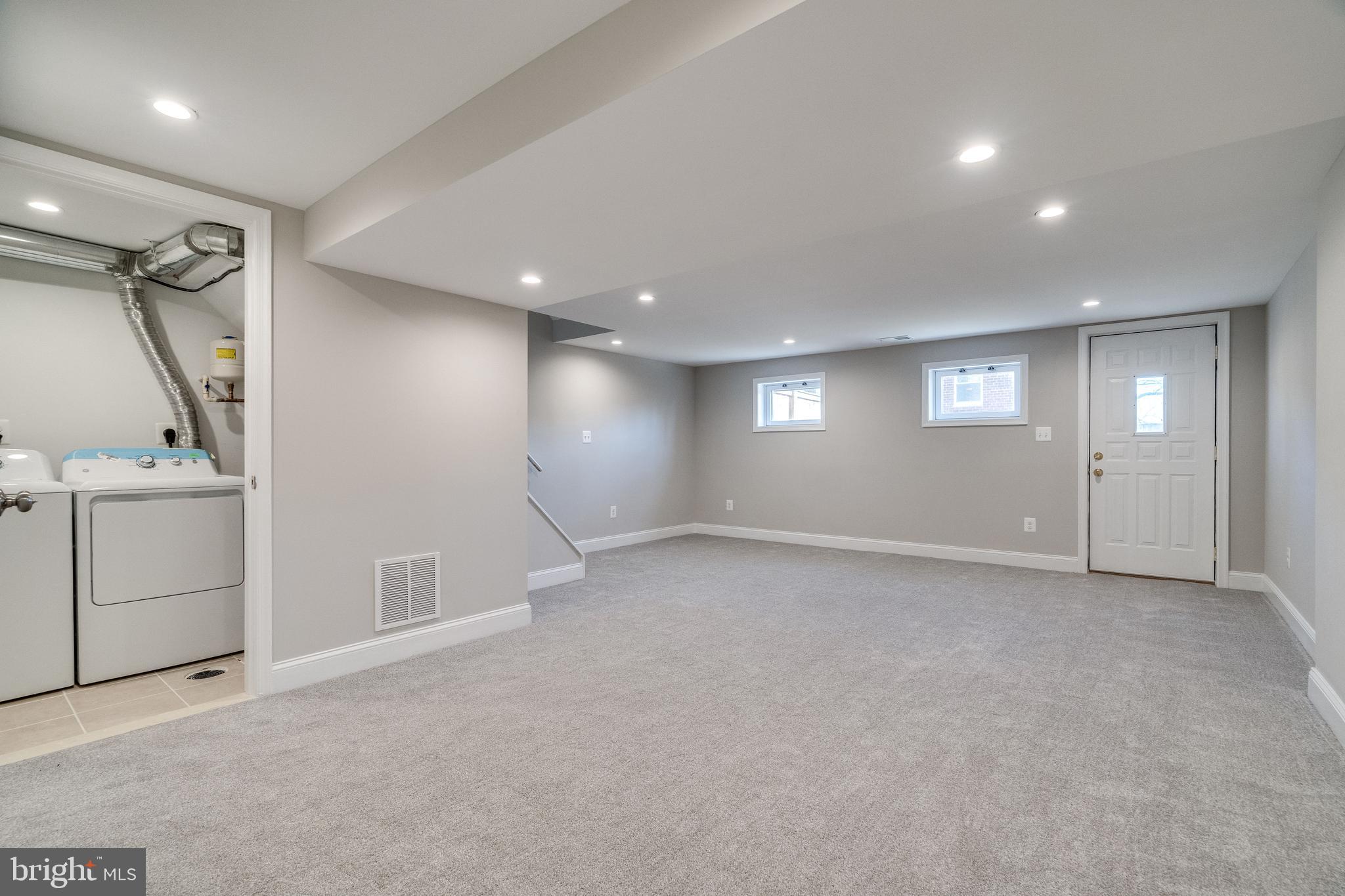 WARWICK VILLAGE - Residential