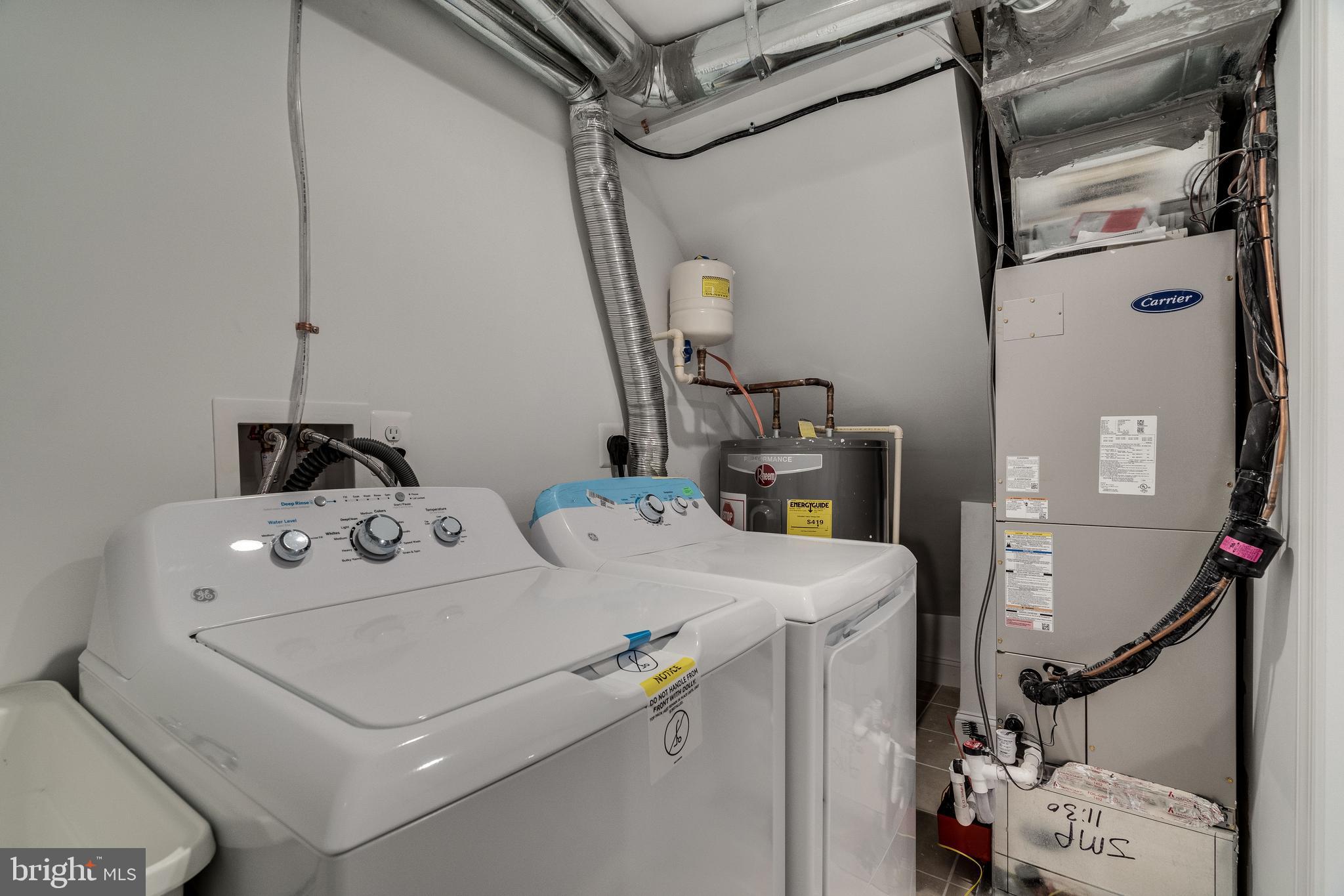 WARWICK VILLAGE - Residential