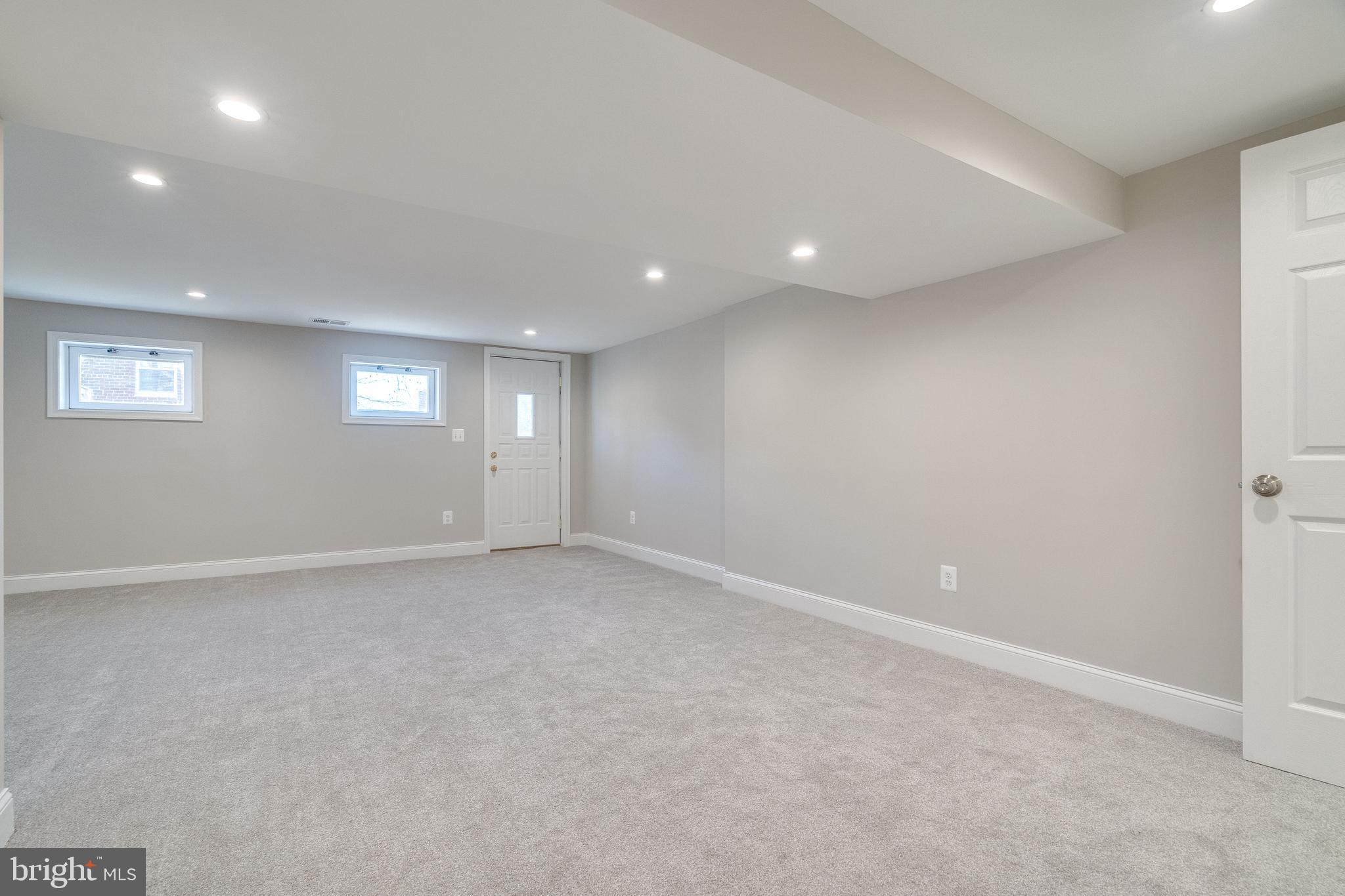 WARWICK VILLAGE - Residential