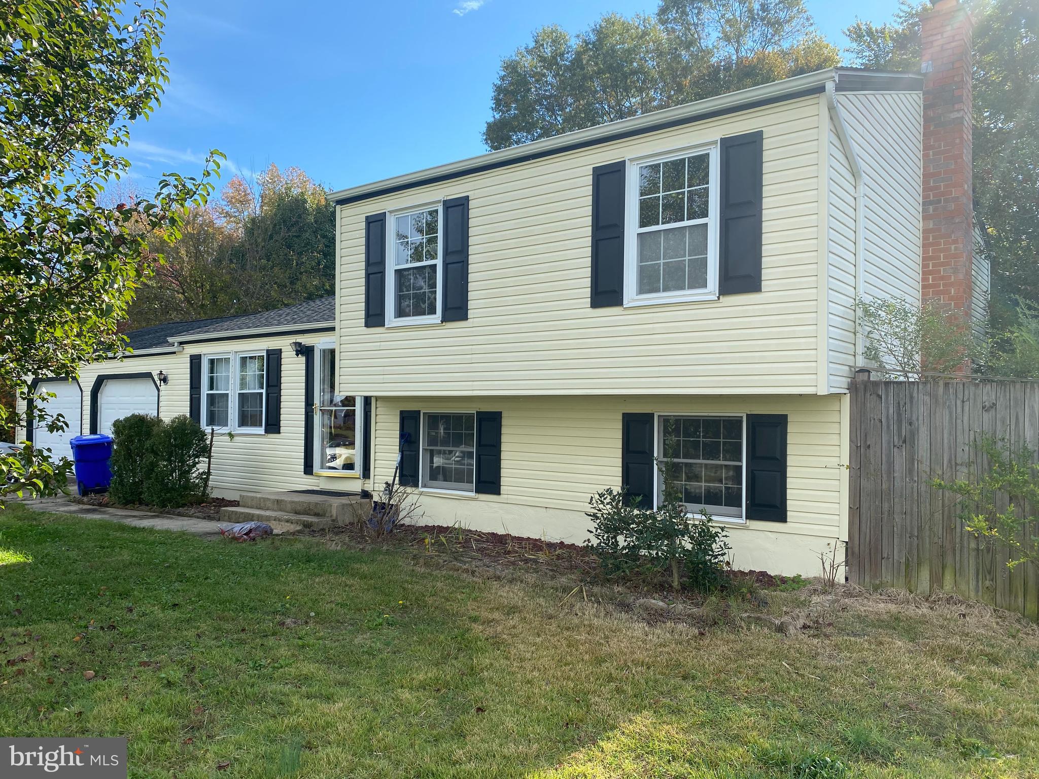 Location, Location, Location! Come check out this split level home that sits in a cul-de-sac. This homes offers three bedrooms, two full bathrooms and large back yard. Updated kitchen and newer roof and windows. Master has a good size walk-in closet. Over sized two car garage. No HOA. Close to restaurants and shopping. Don't miss out, this home wont last long.