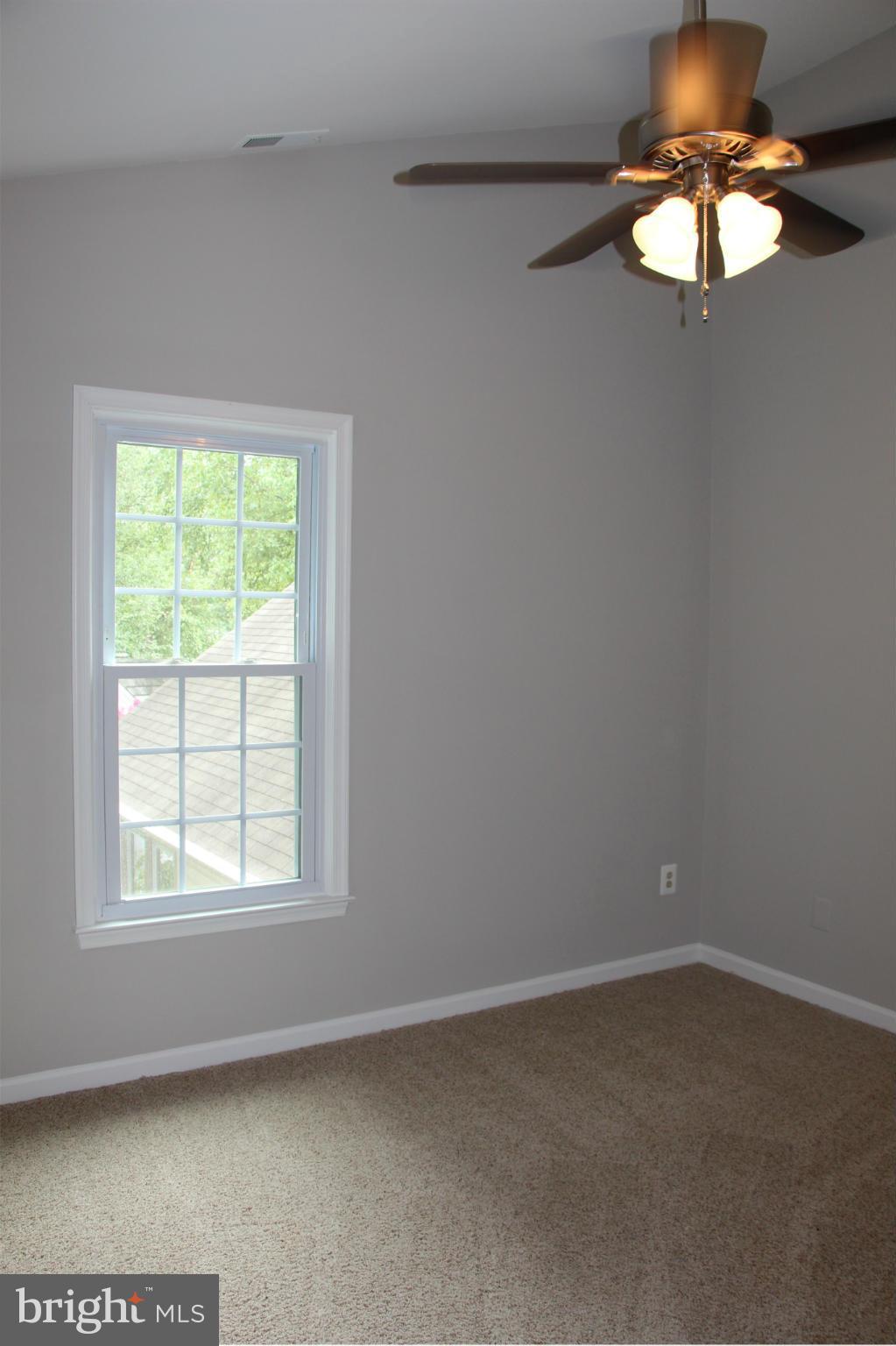 SOUTH RUN OAKS - Residential