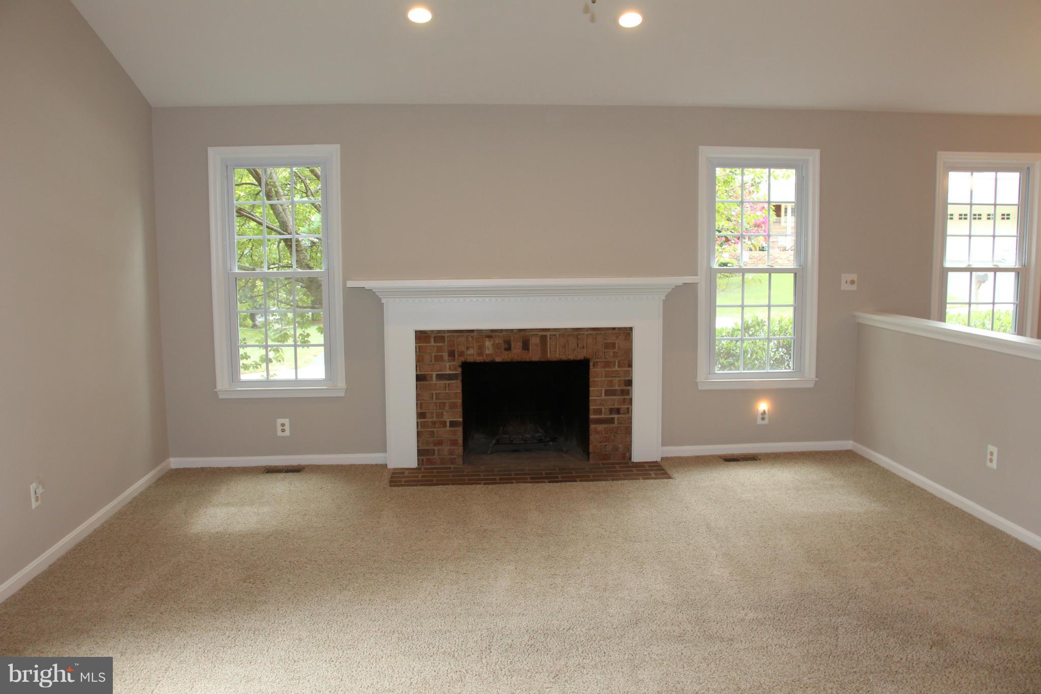 SOUTH RUN OAKS - Residential