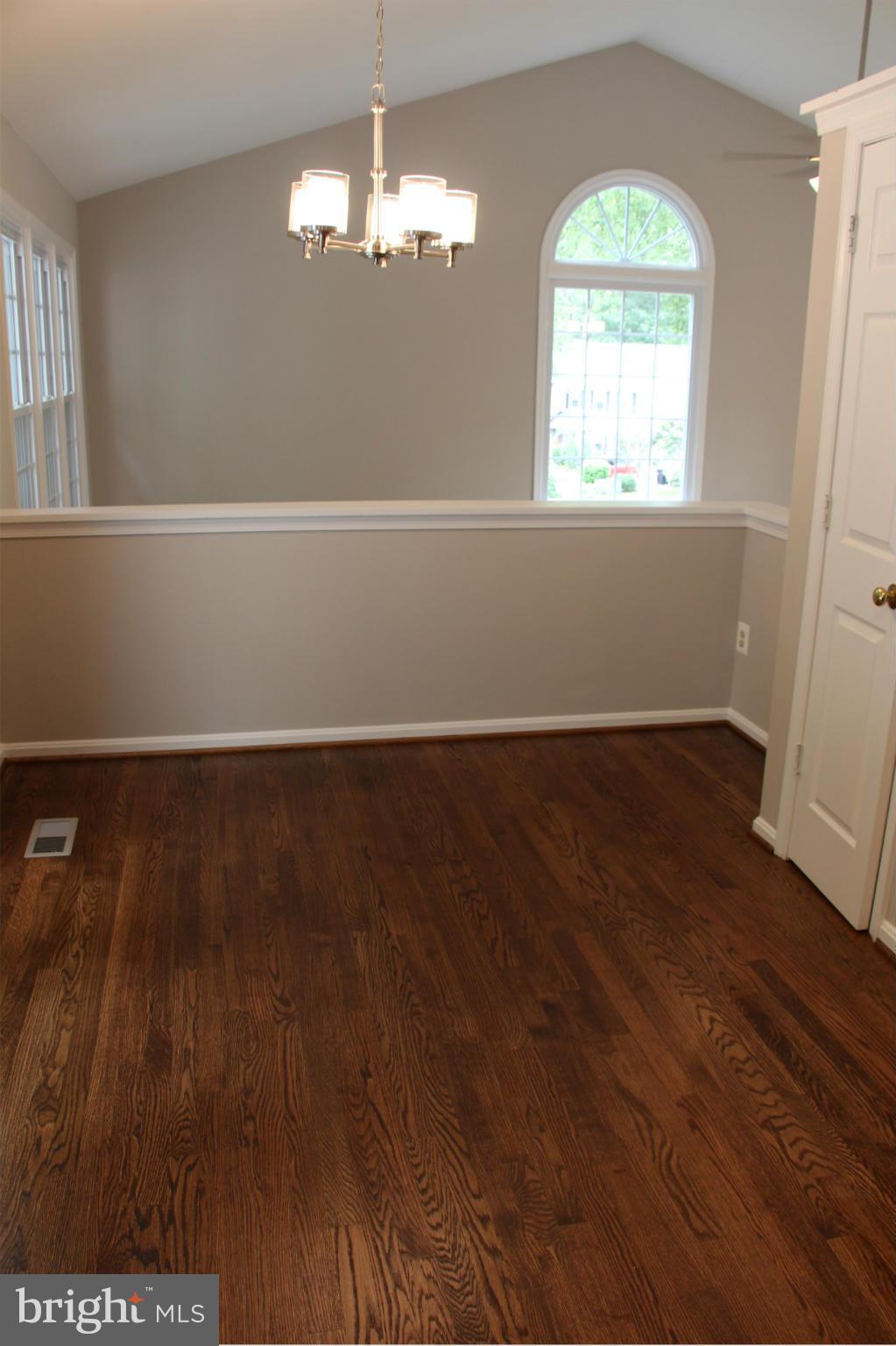 SOUTH RUN OAKS - Residential