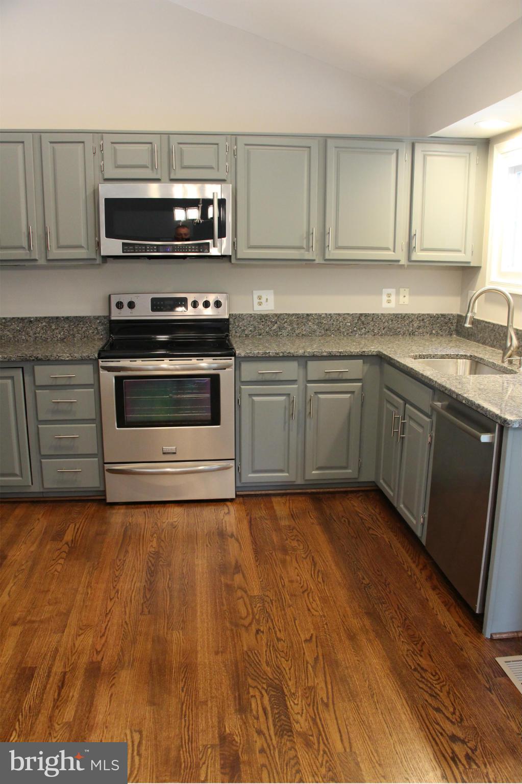 SOUTH RUN OAKS - Residential