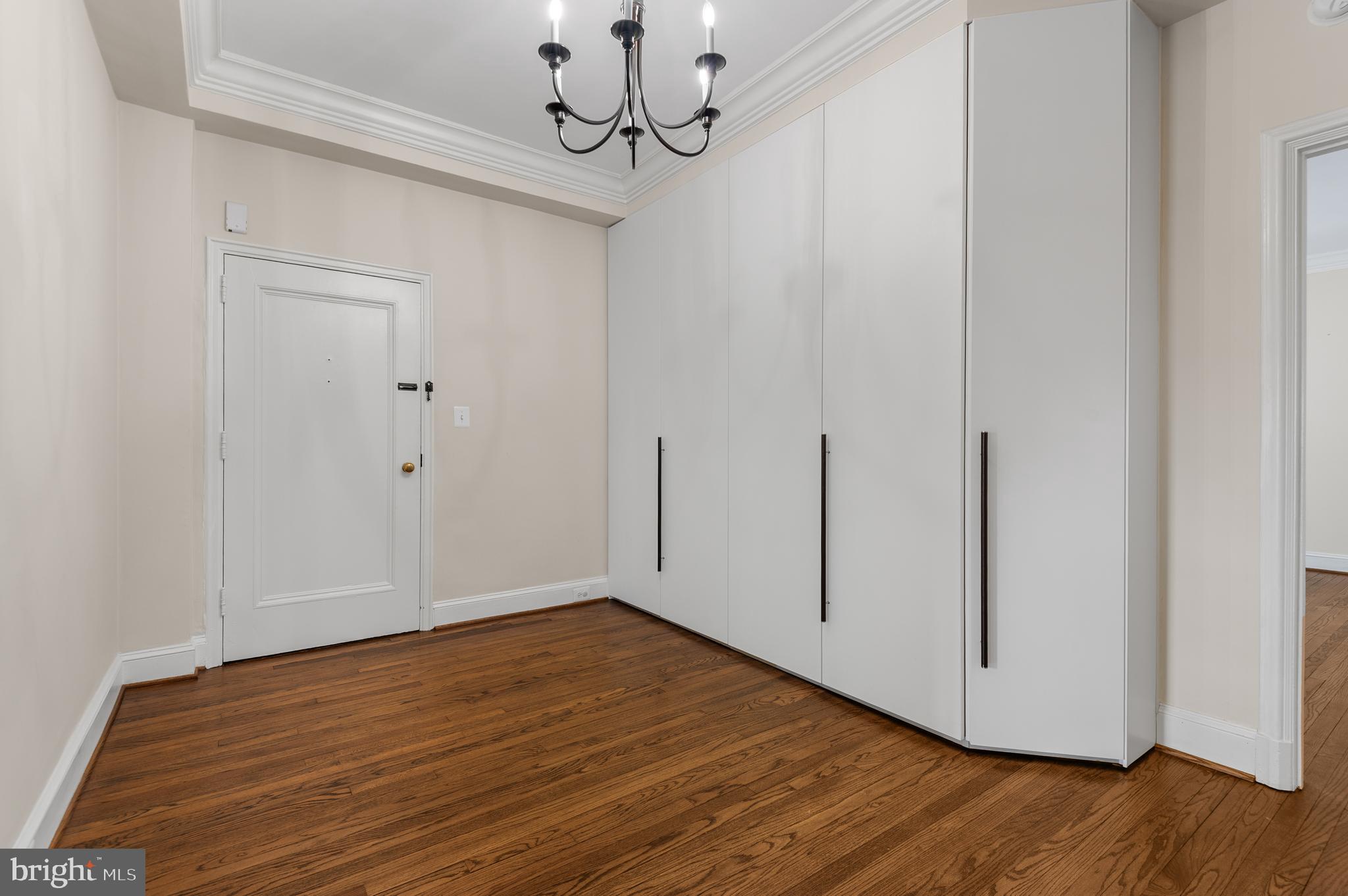 ROLAND PARK - Residential Lease
