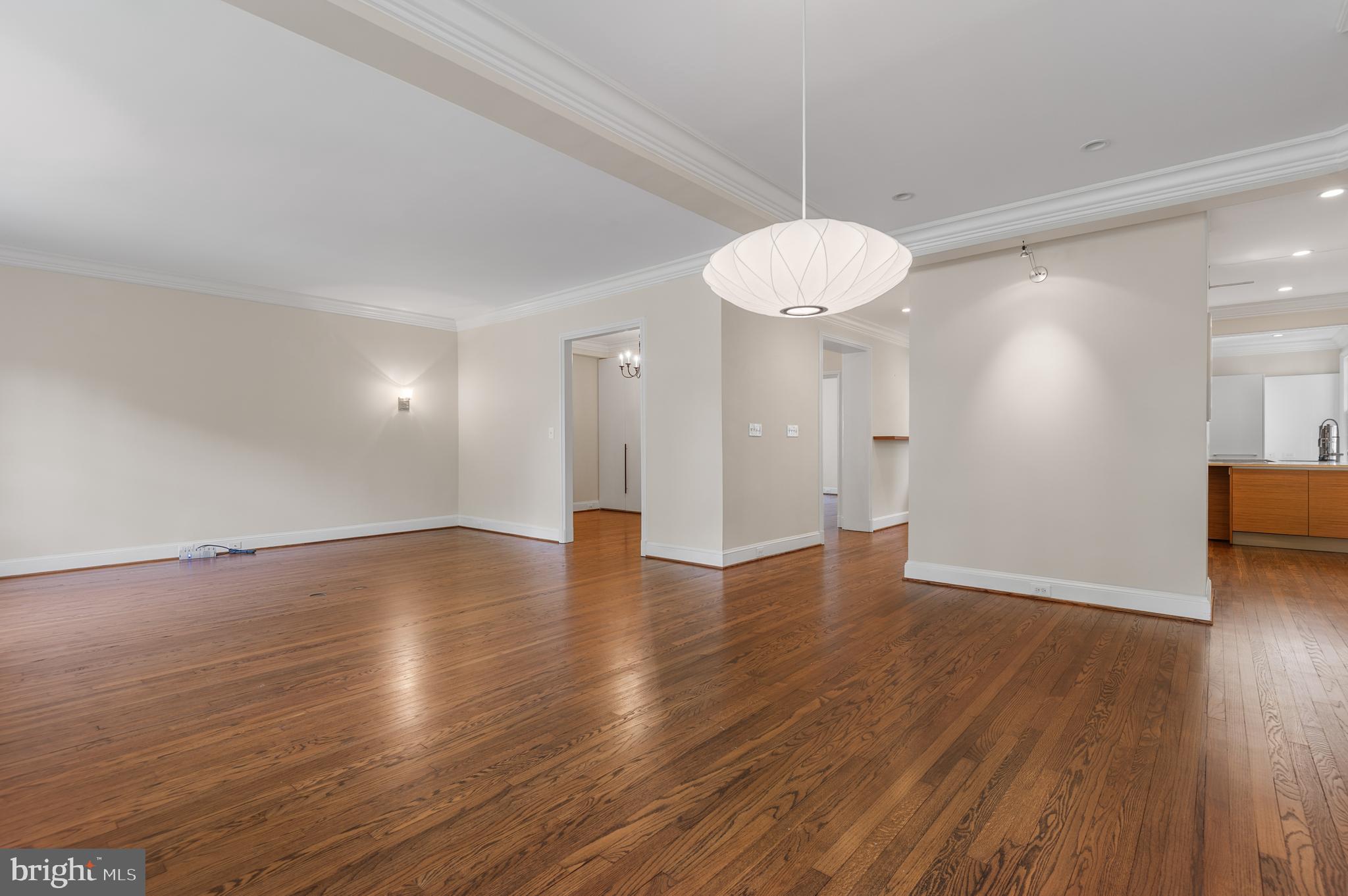 ROLAND PARK - Residential Lease