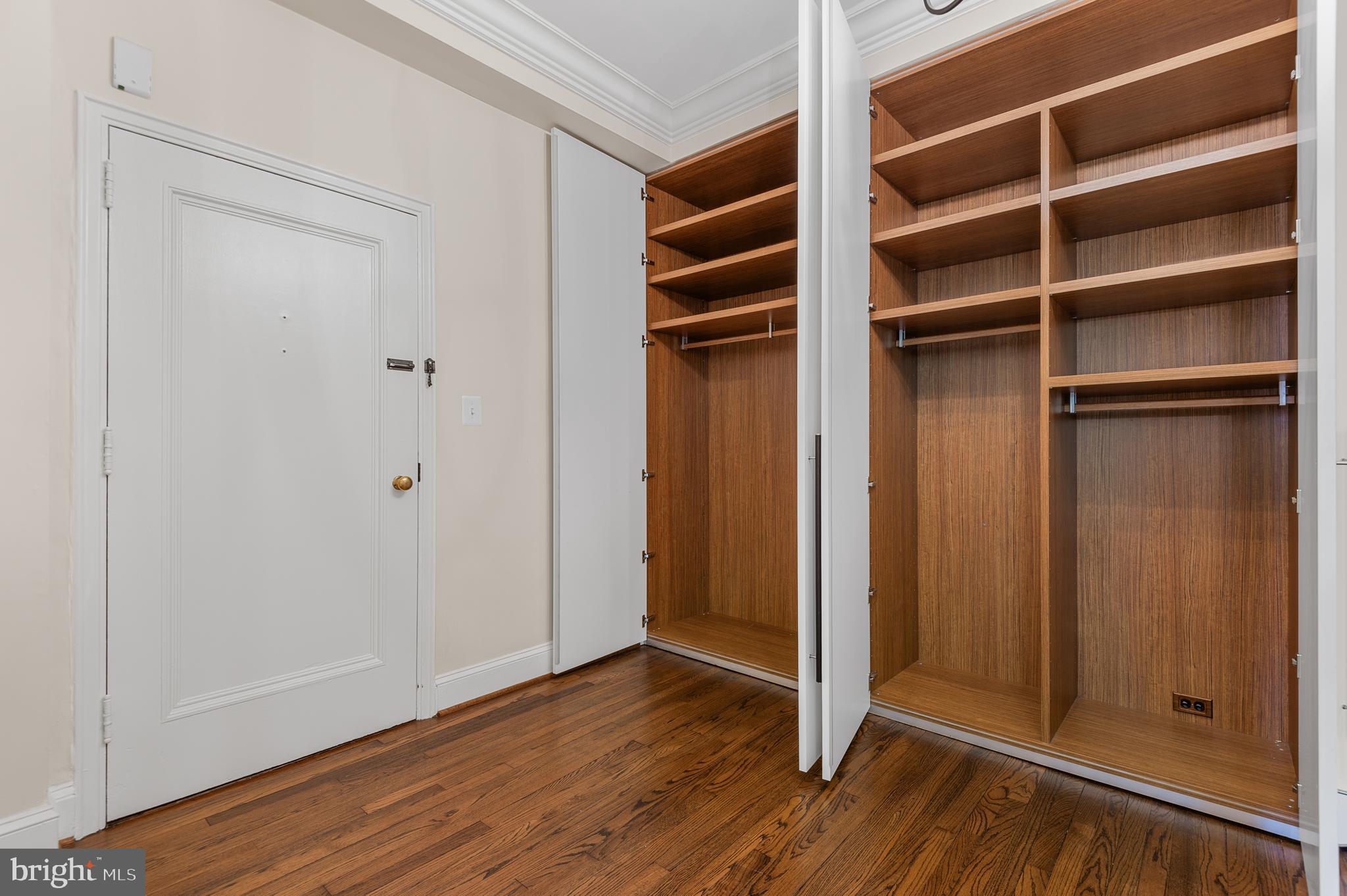 ROLAND PARK - Residential Lease