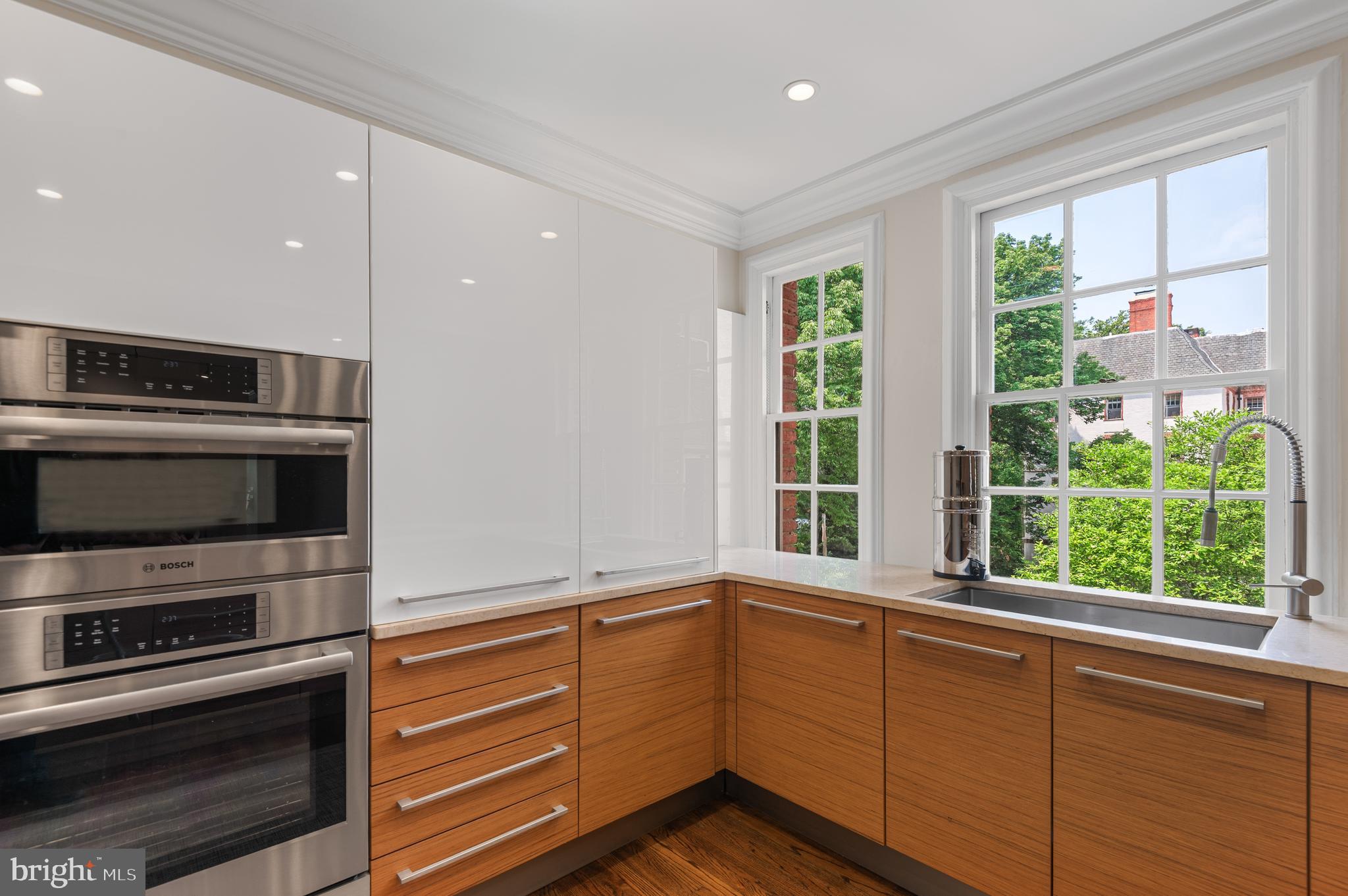 ROLAND PARK - Residential Lease