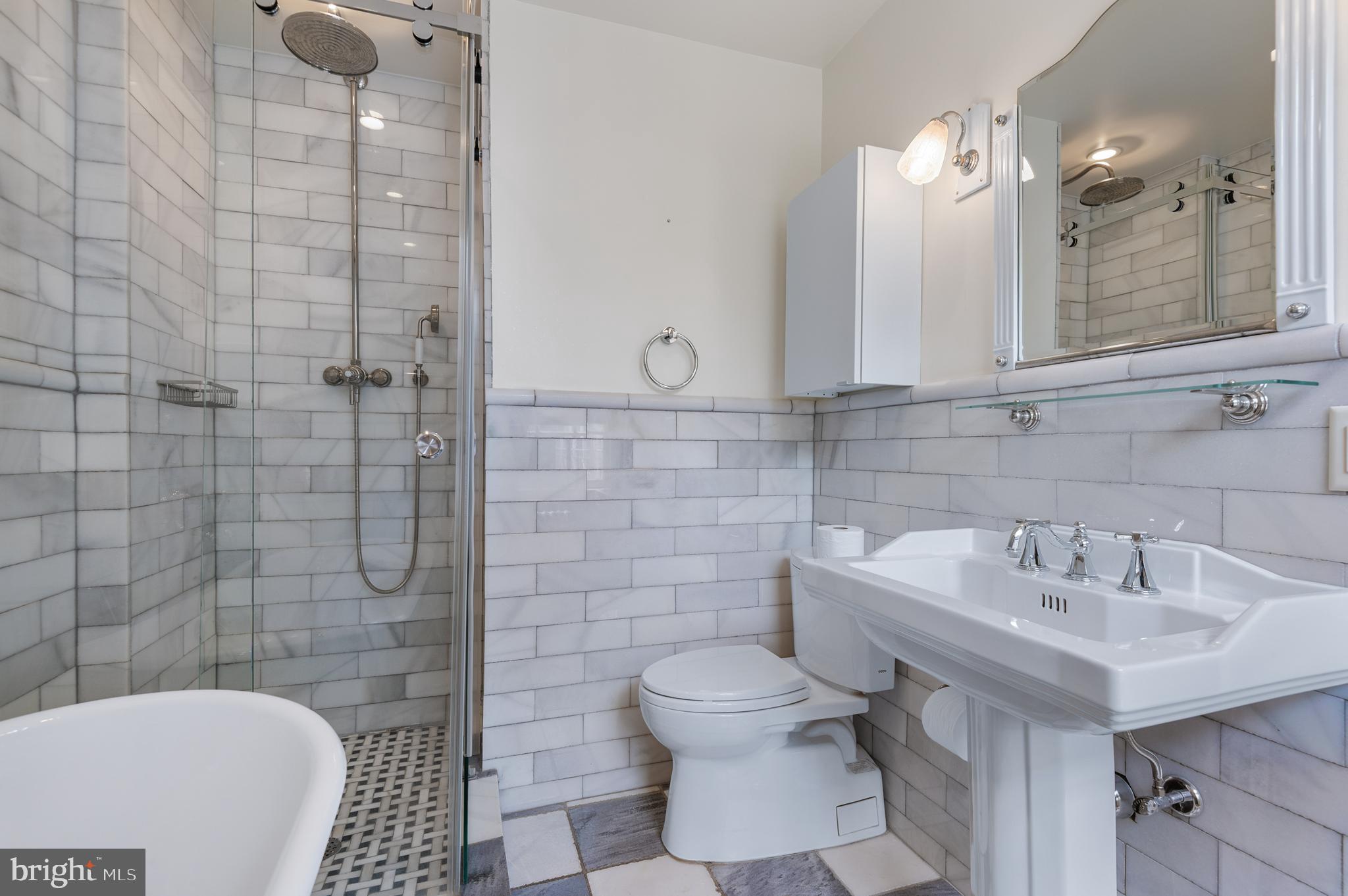 ROLAND PARK - Residential Lease