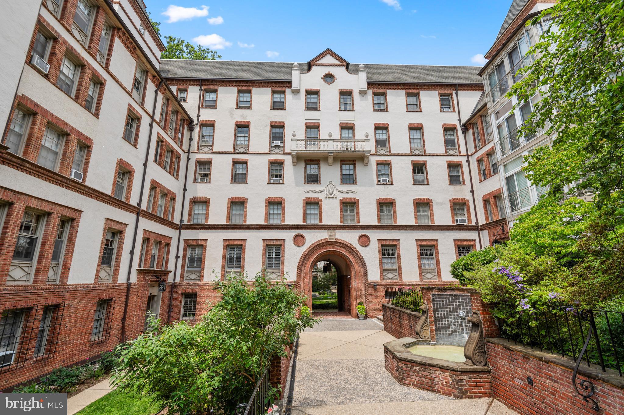ROLAND PARK - Residential Lease