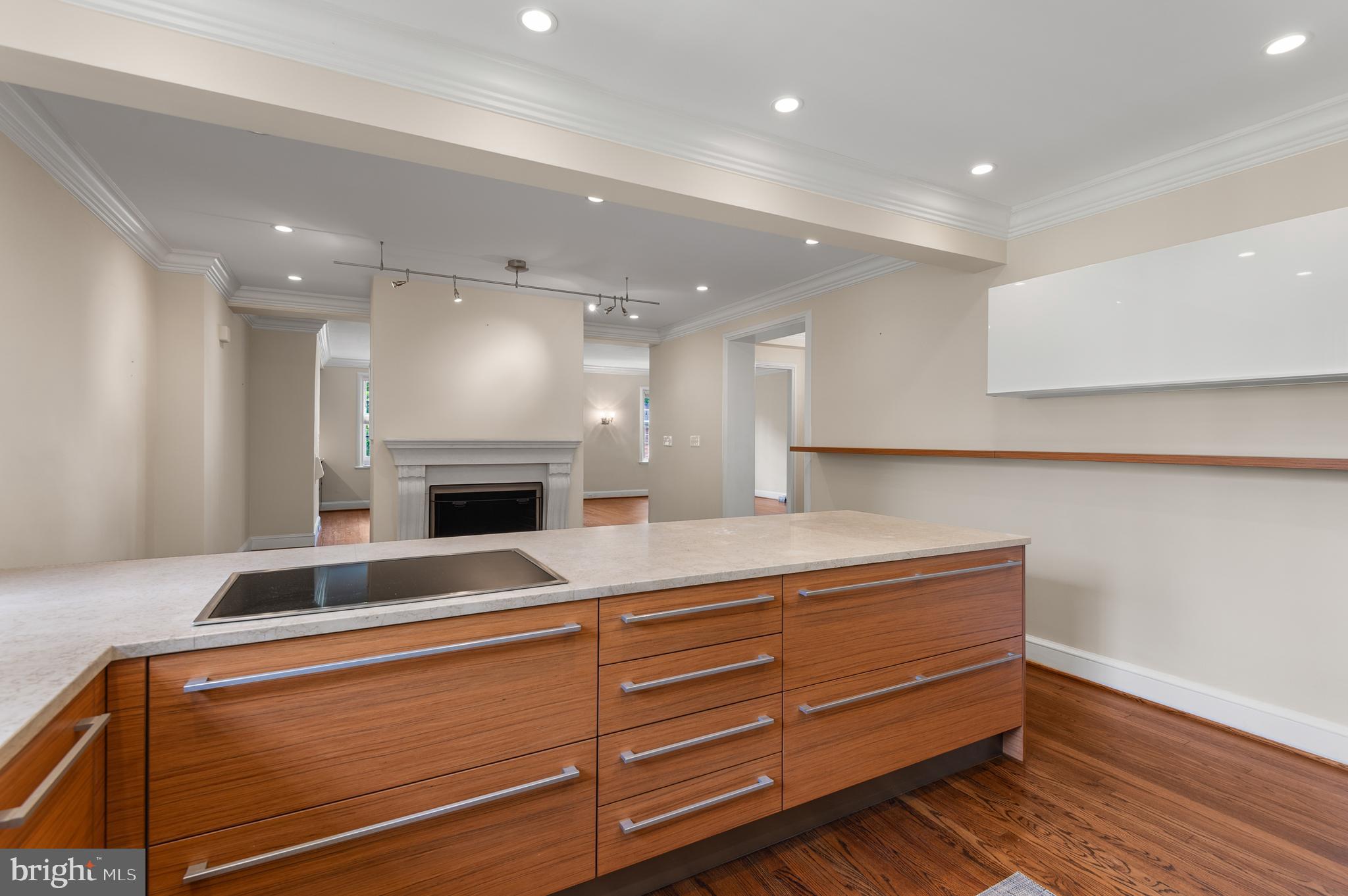 ROLAND PARK - Residential Lease