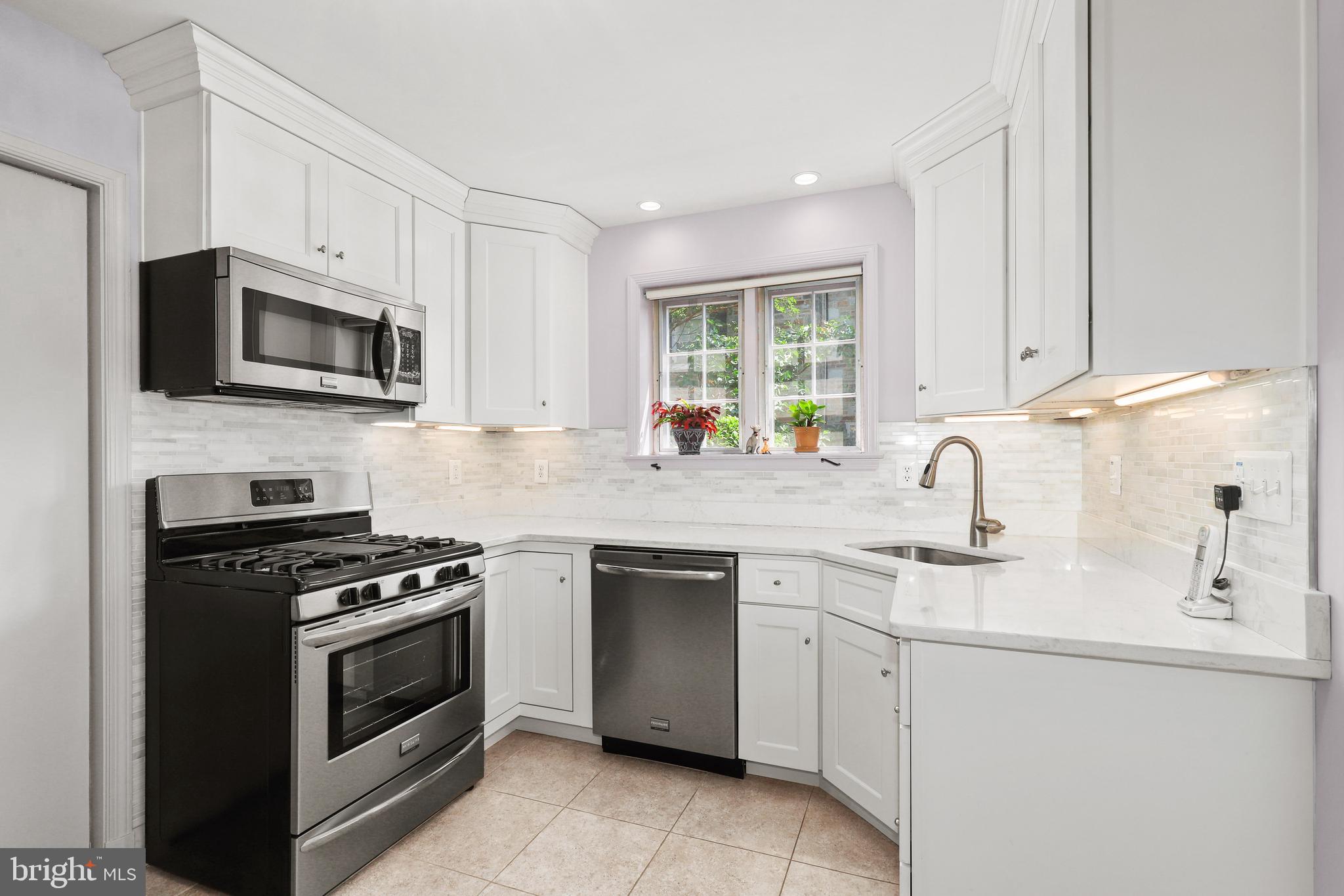 HOMELAND HISTORIC DISTRICT - Residential