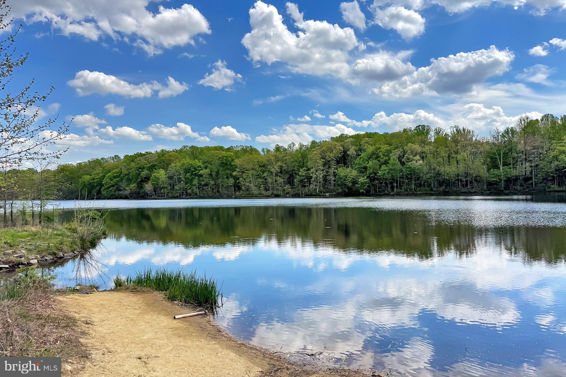 LAKEWOOD HILLS - Residential