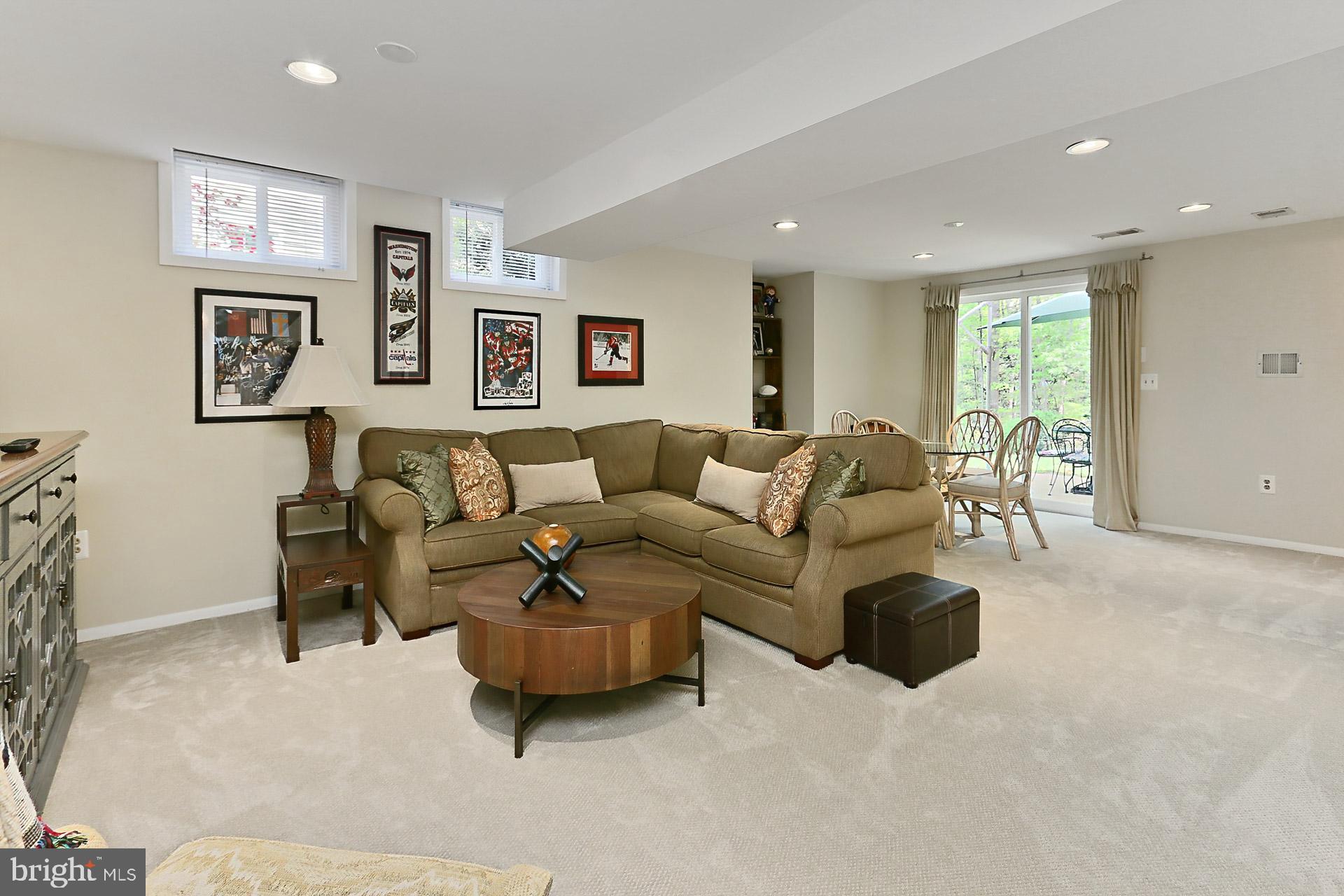 LAKEWOOD HILLS - Residential