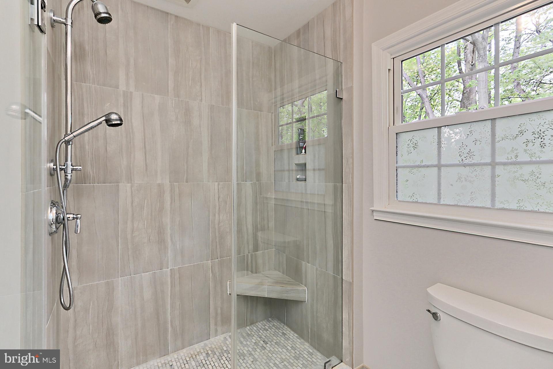 LAKEWOOD HILLS - Residential