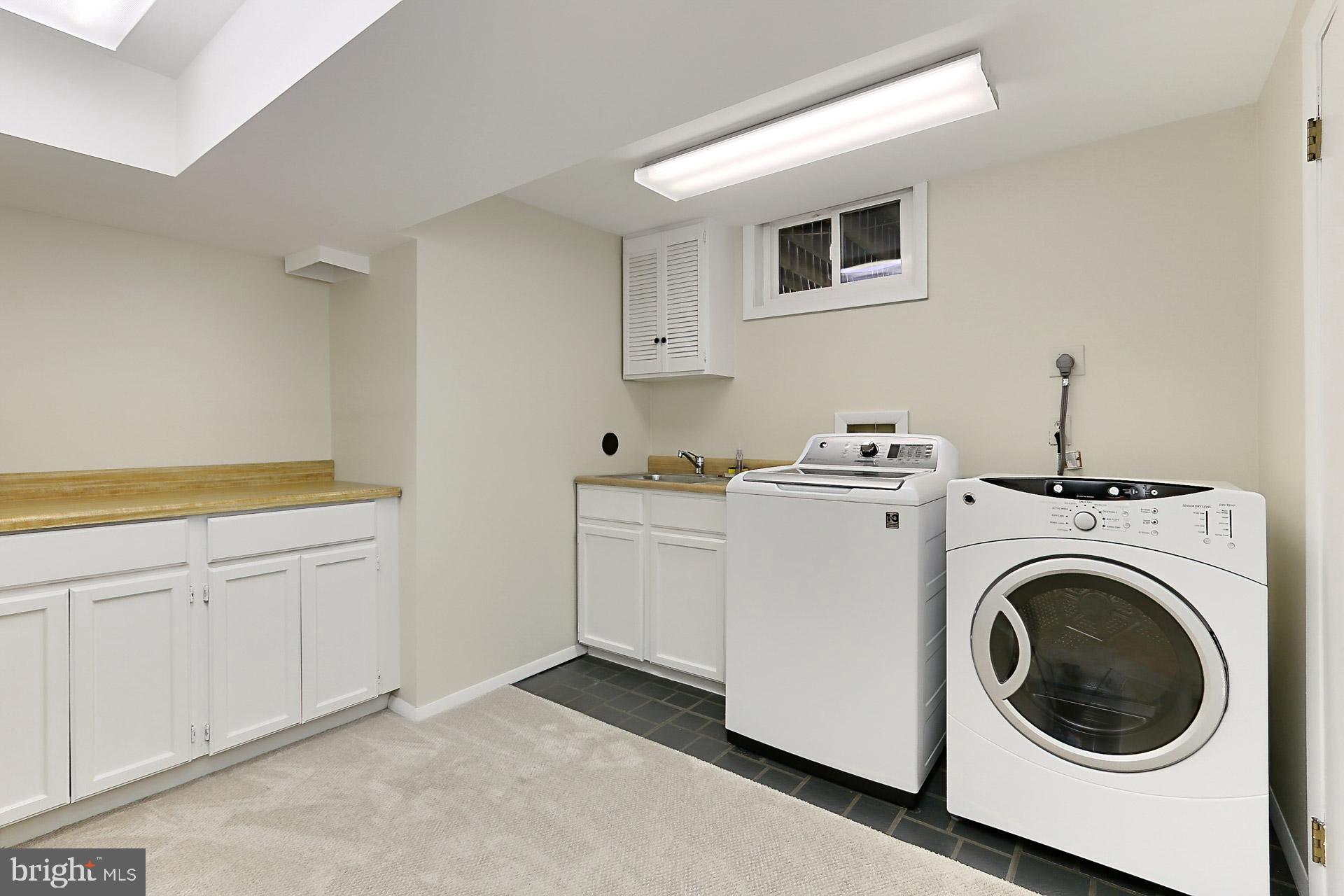 LAKEWOOD HILLS - Residential