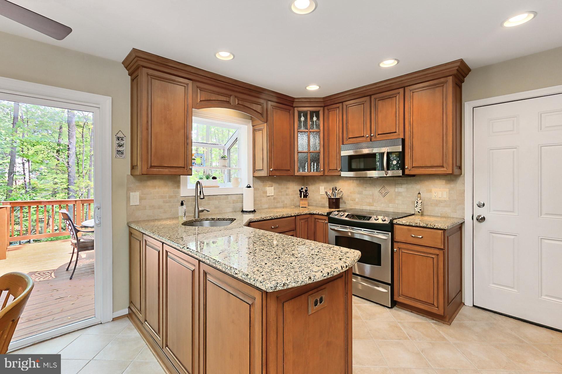 LAKEWOOD HILLS - Residential