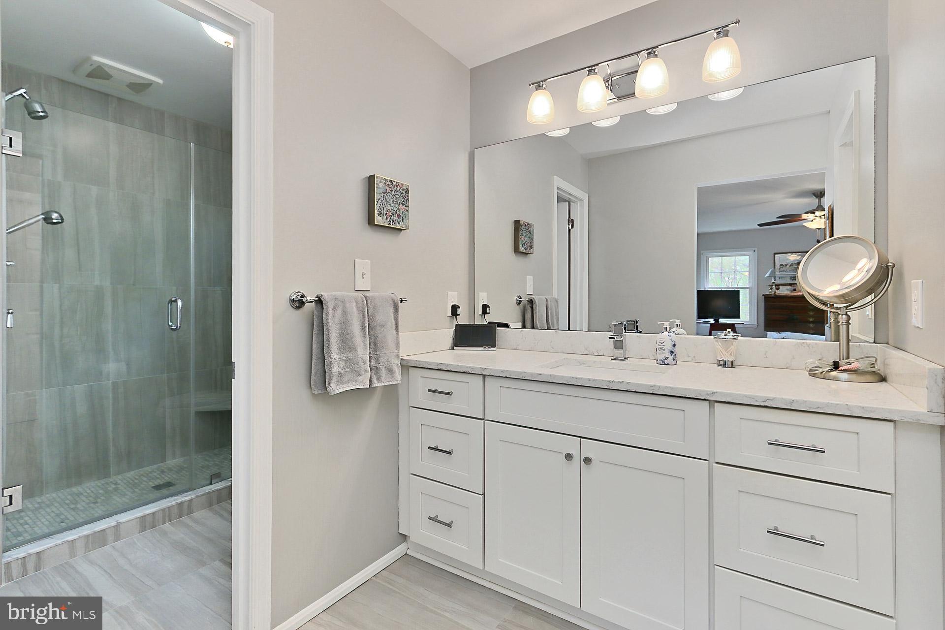 LAKEWOOD HILLS - Residential